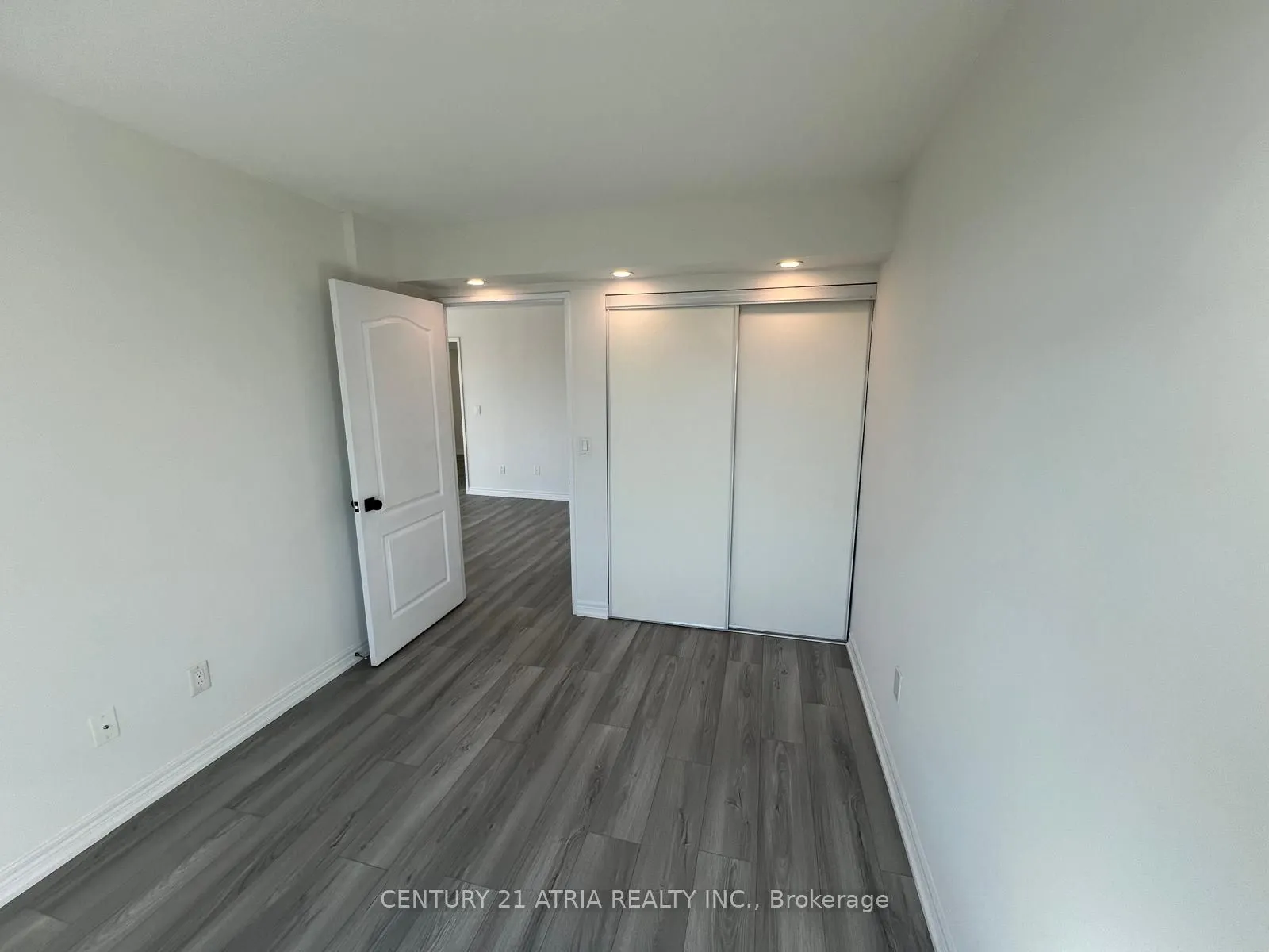 135 Pond Drive, #1110