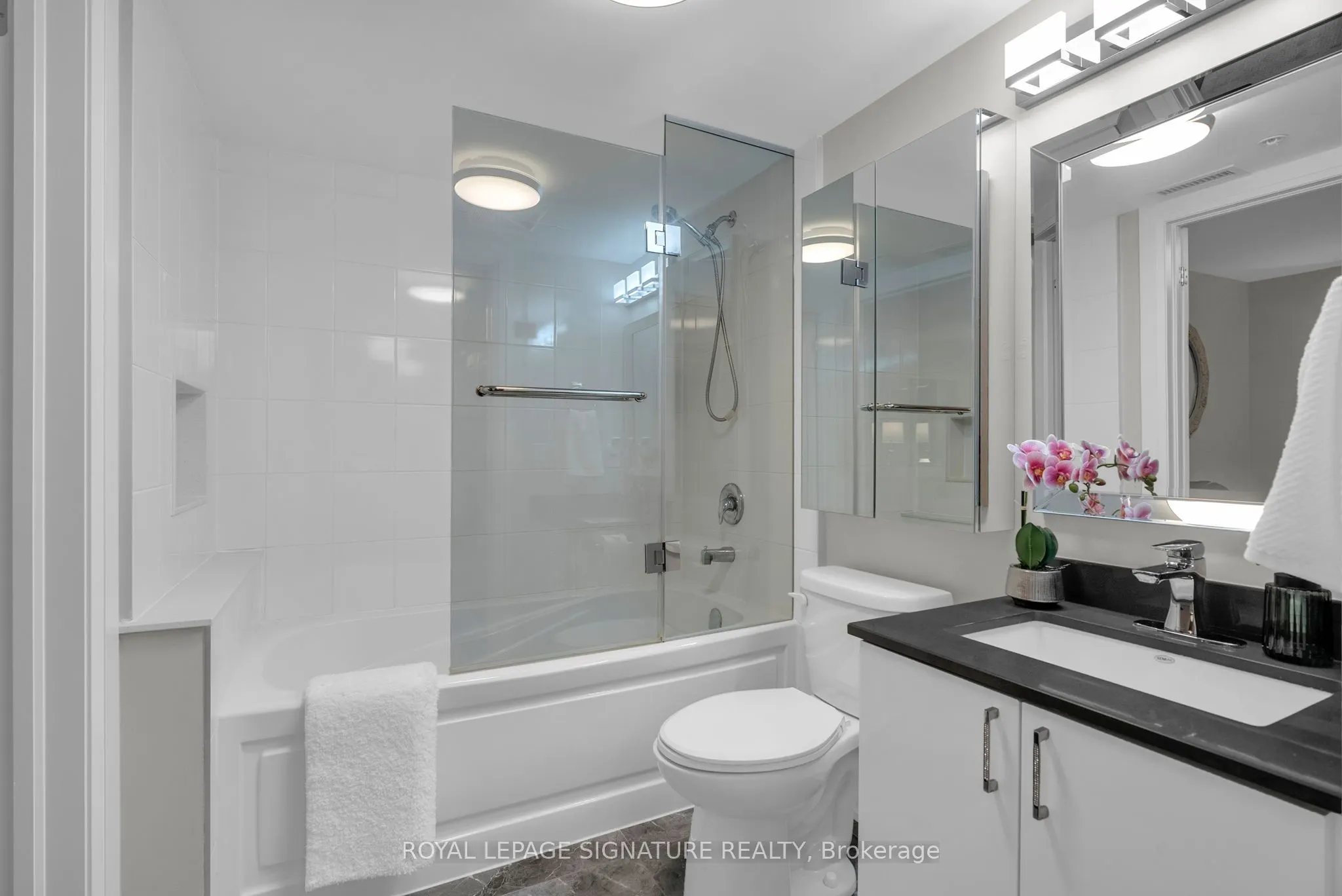 481 Rupert Avenue, #204