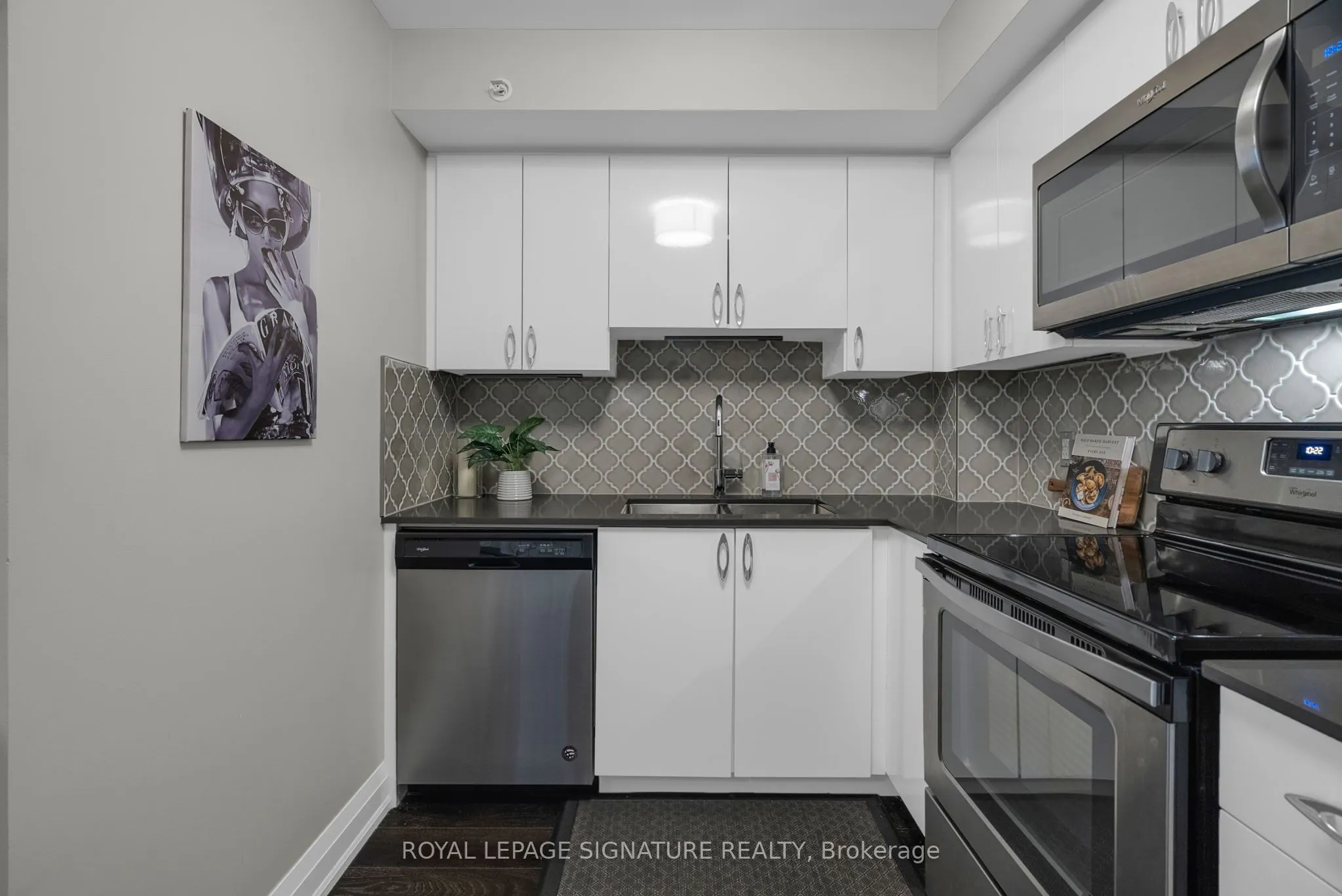 481 Rupert Avenue, #204