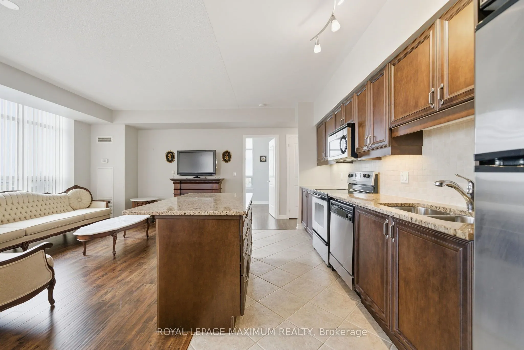 9225 Jane Street, #714