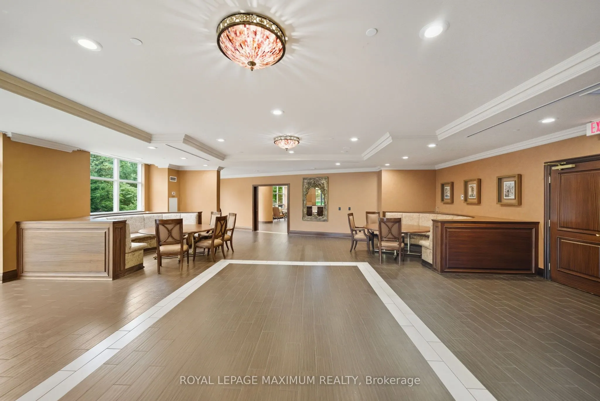 9225 Jane Street, #714