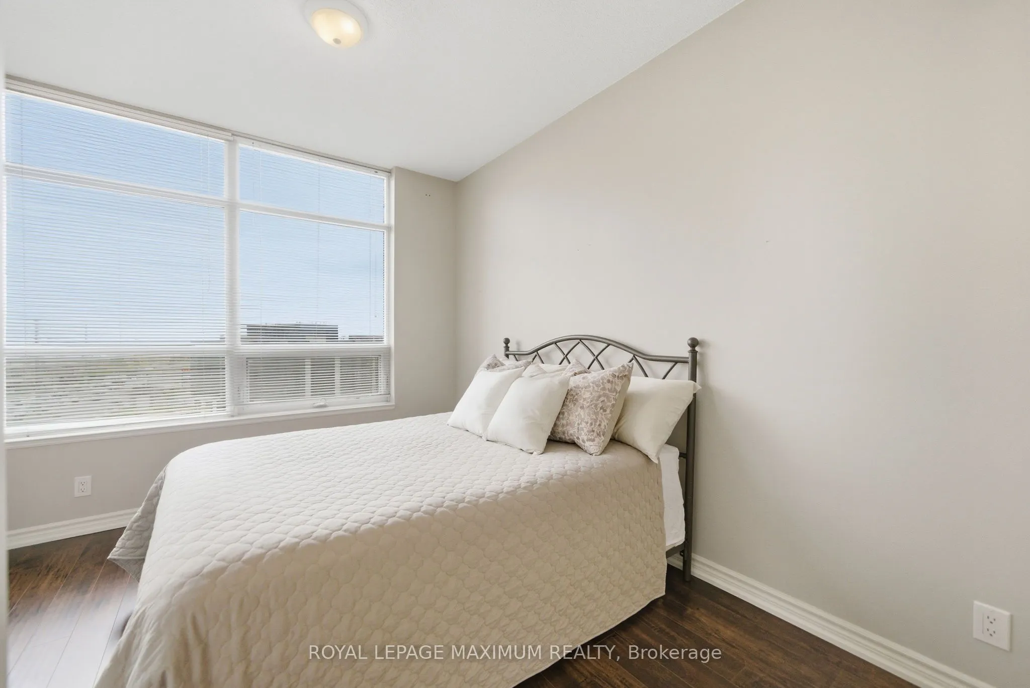 9225 Jane Street, #714