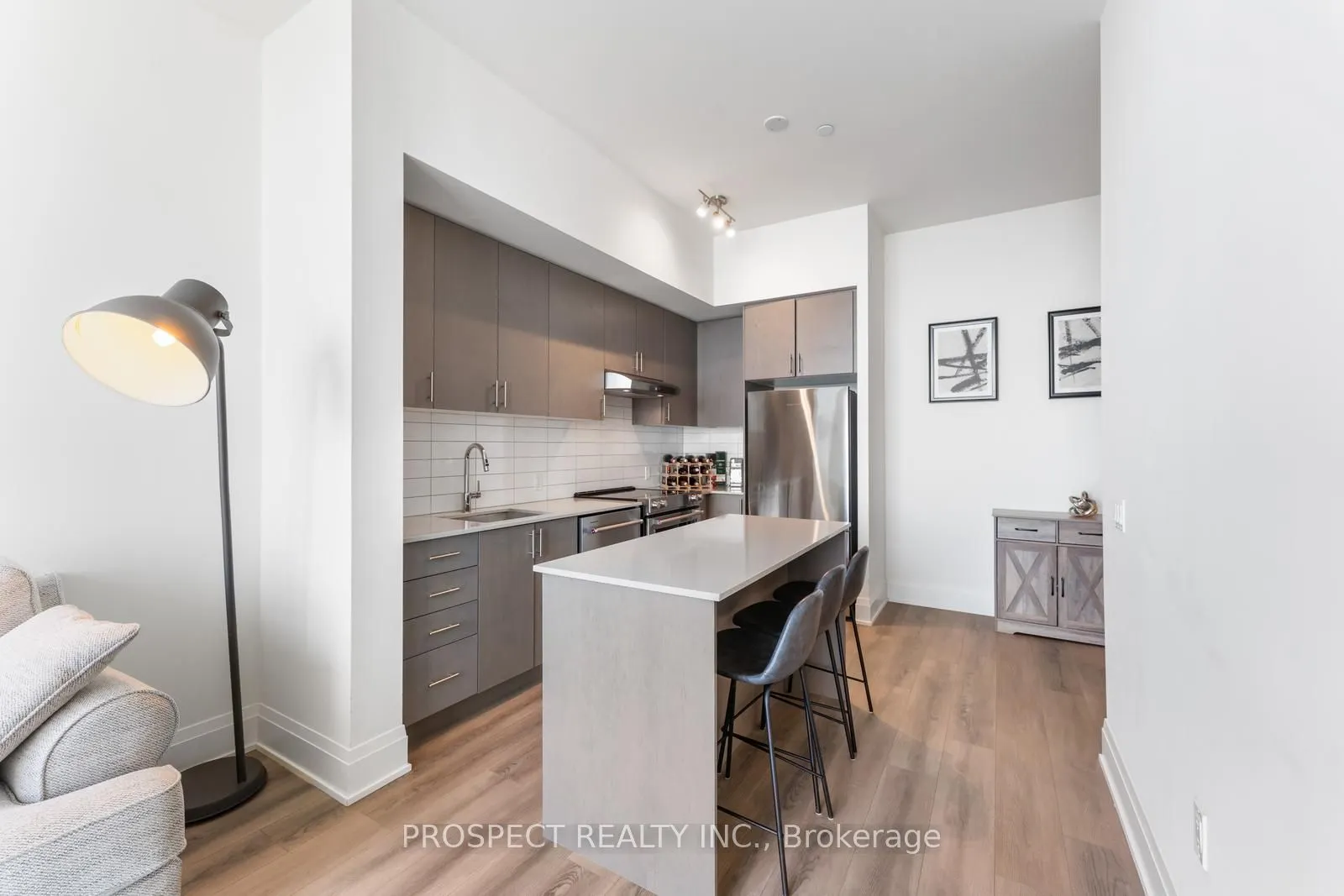 9000 Jane Street, #708
