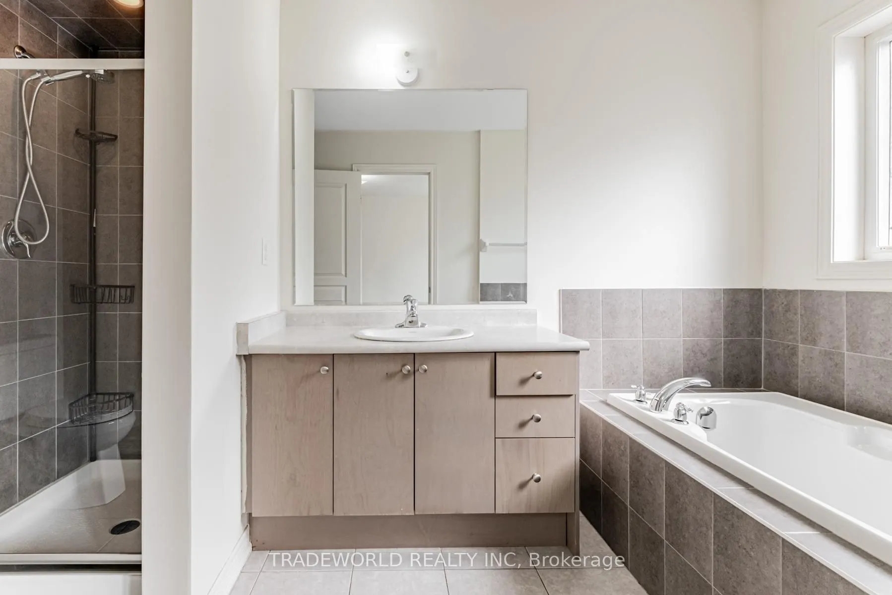 11 Roy Grove Way, #158