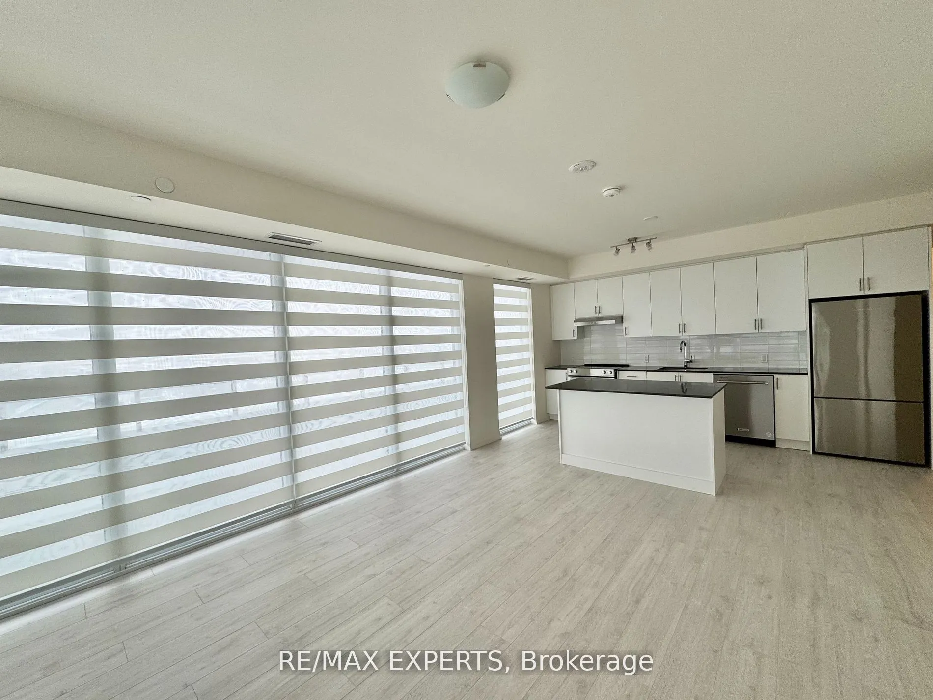 8960 Jane Street, #424