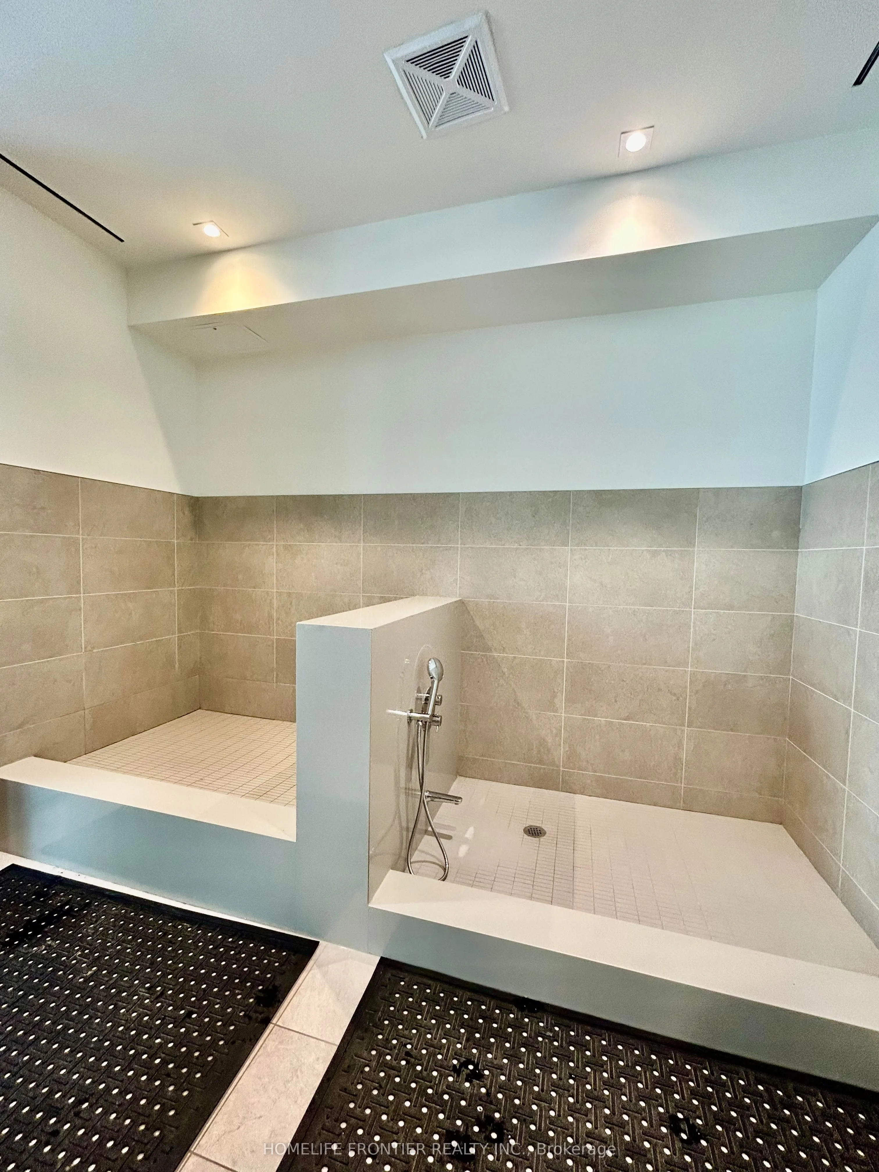 8868 Yonge Street, #623E