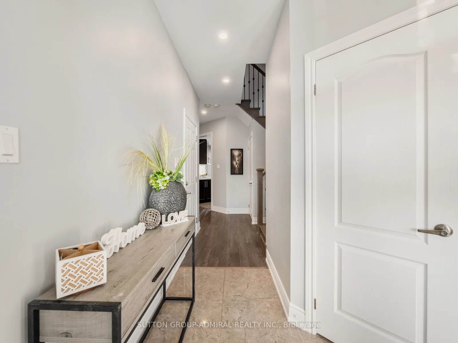 186 Romanelli Crescent