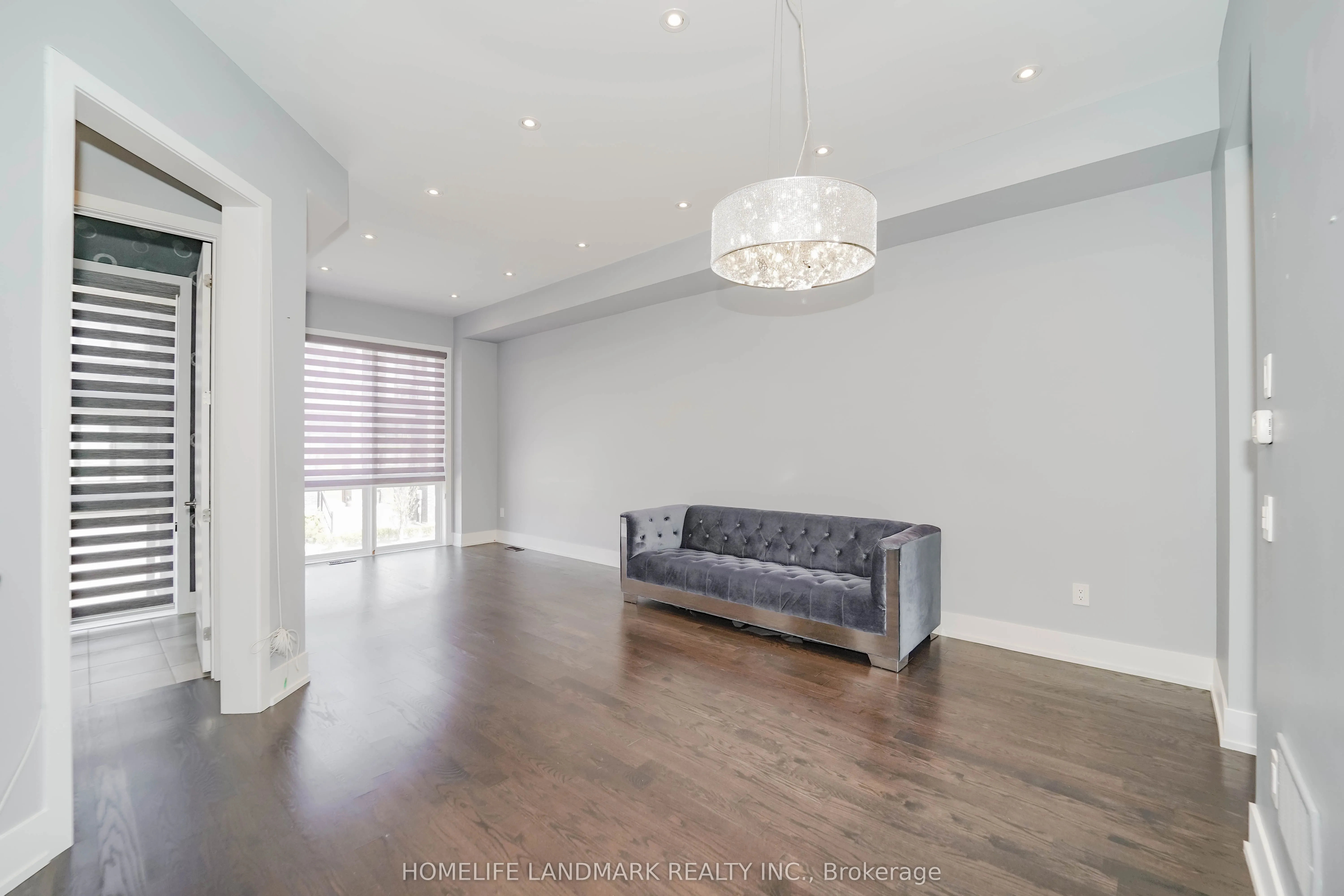 8 Crestridge Drive