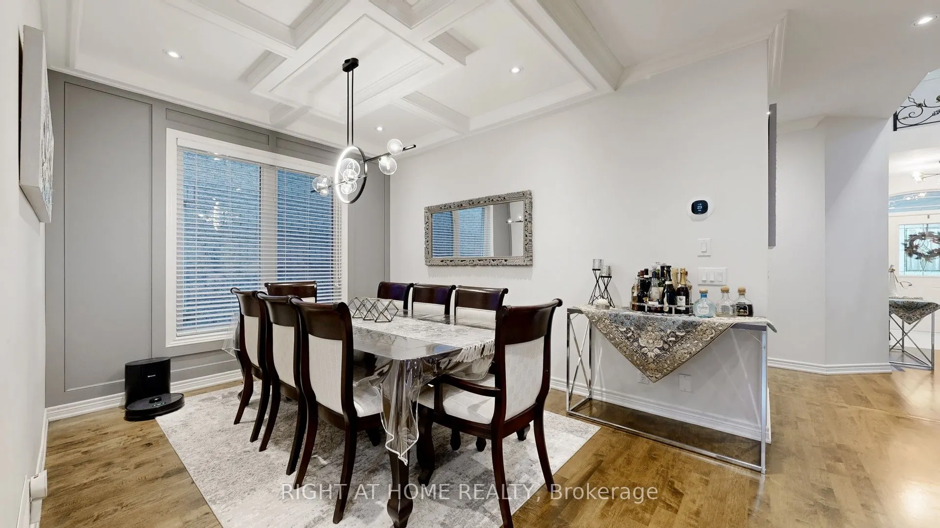 110 Thatcher Crescent