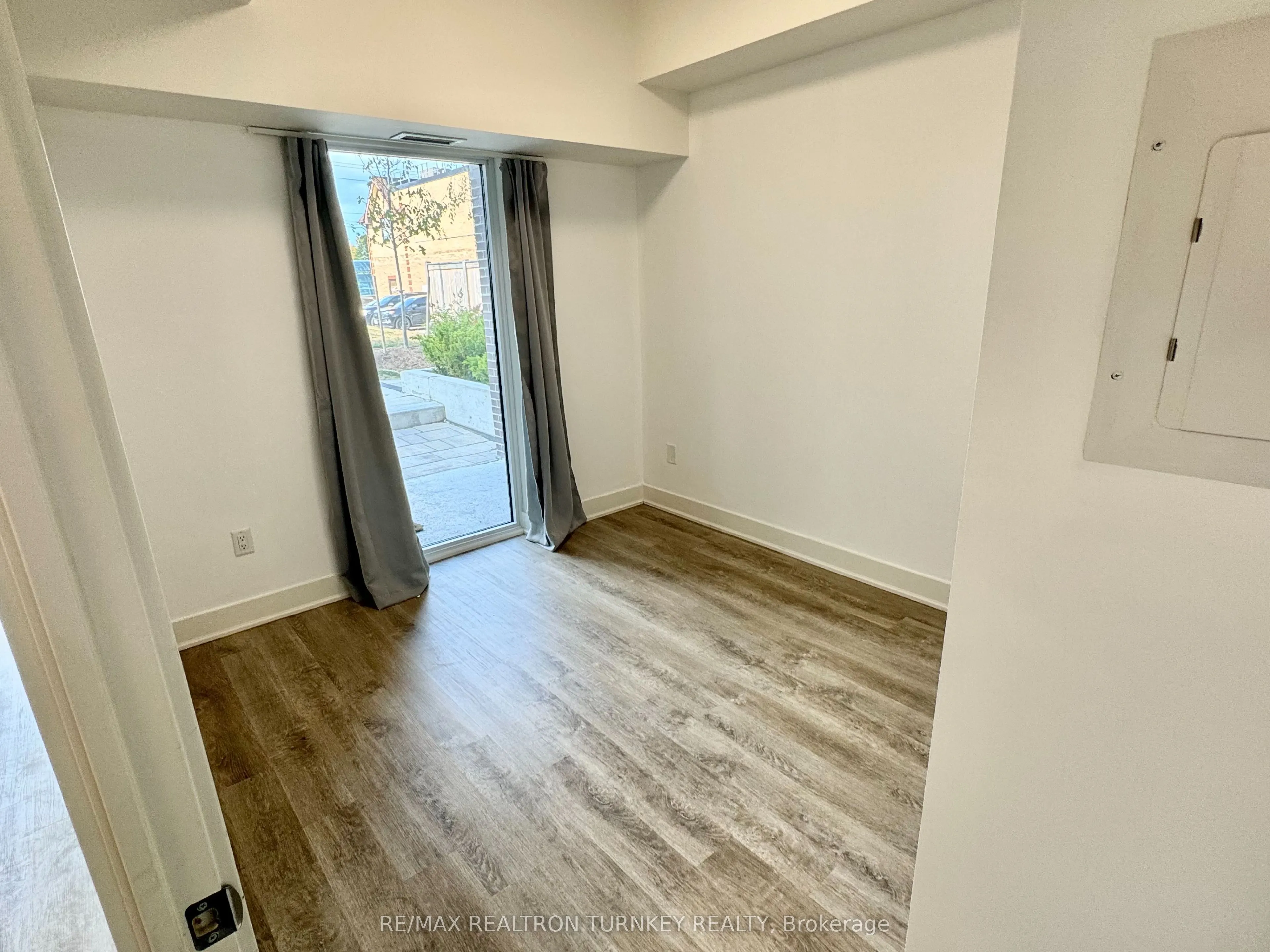 185 Deerfield Road, #018