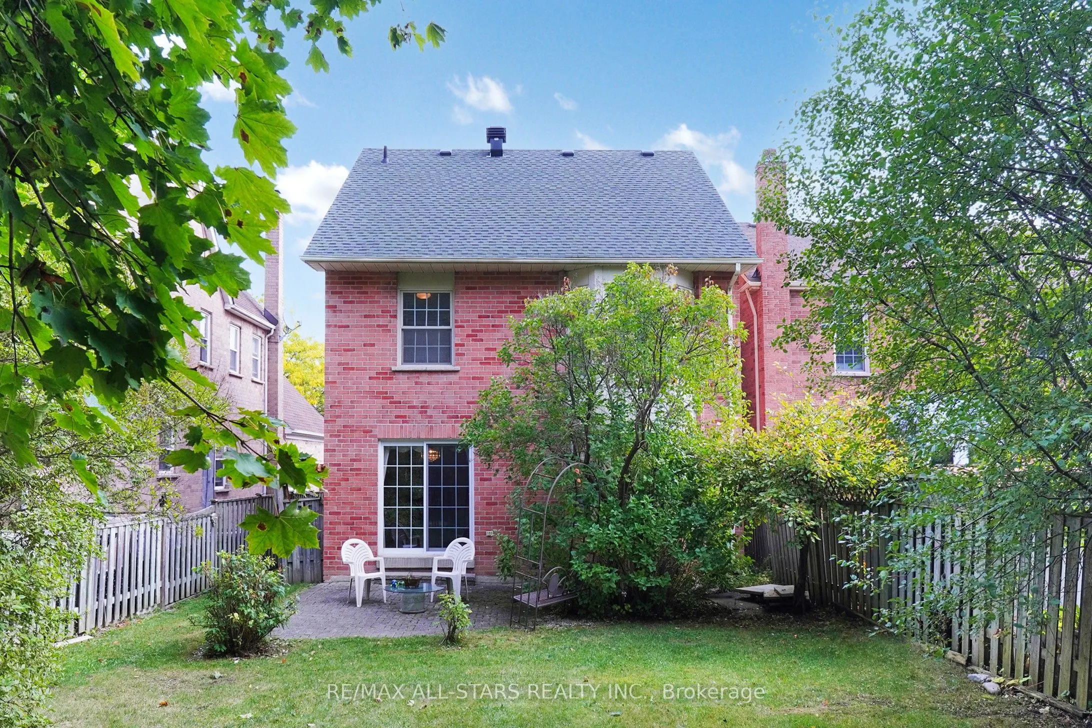82 Waterbridge Lane