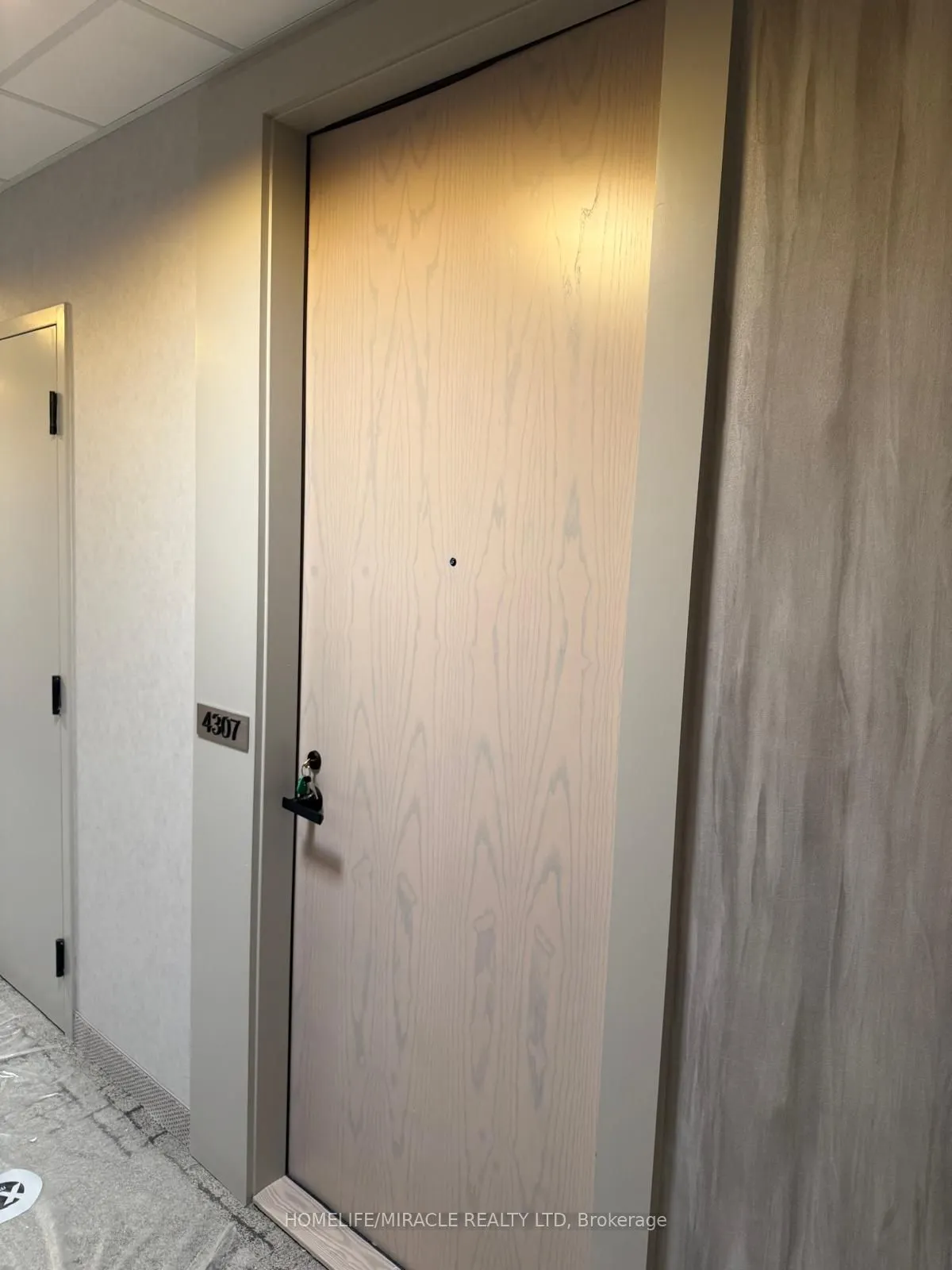 28 Interchange Way, #4307