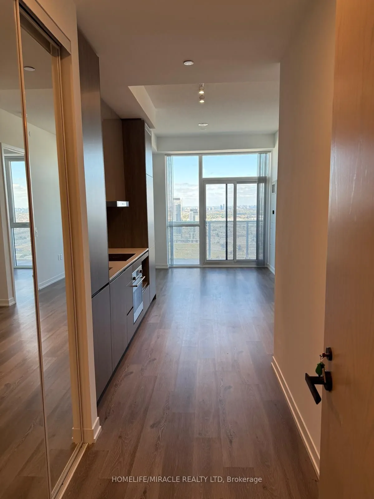 28 Interchange Way, #4307