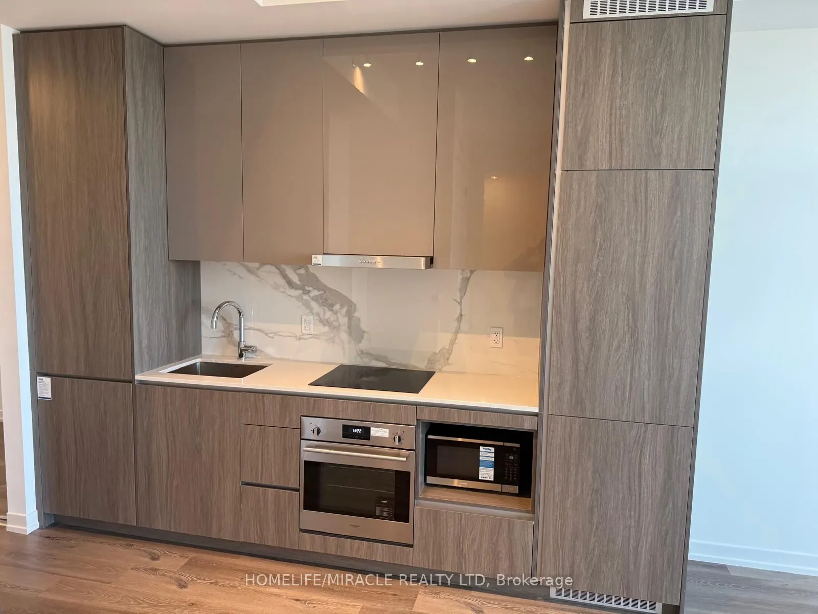 28 Interchange Way, #4307