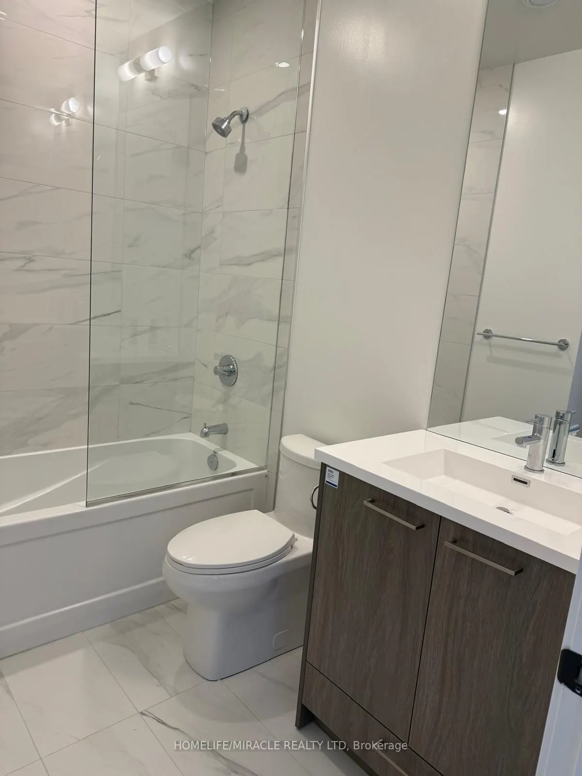 28 Interchange Way, #4307
