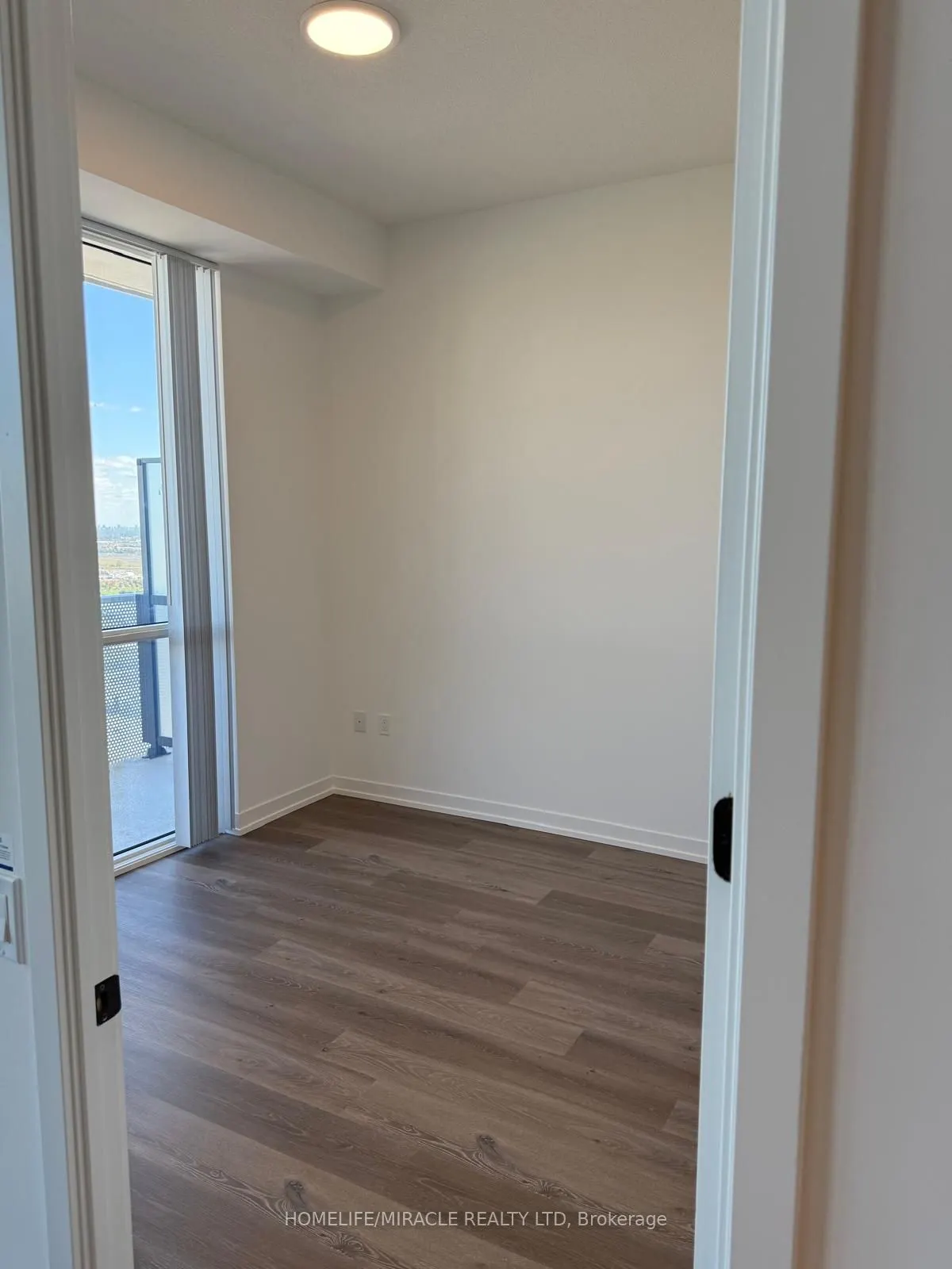 28 Interchange Way, #4307