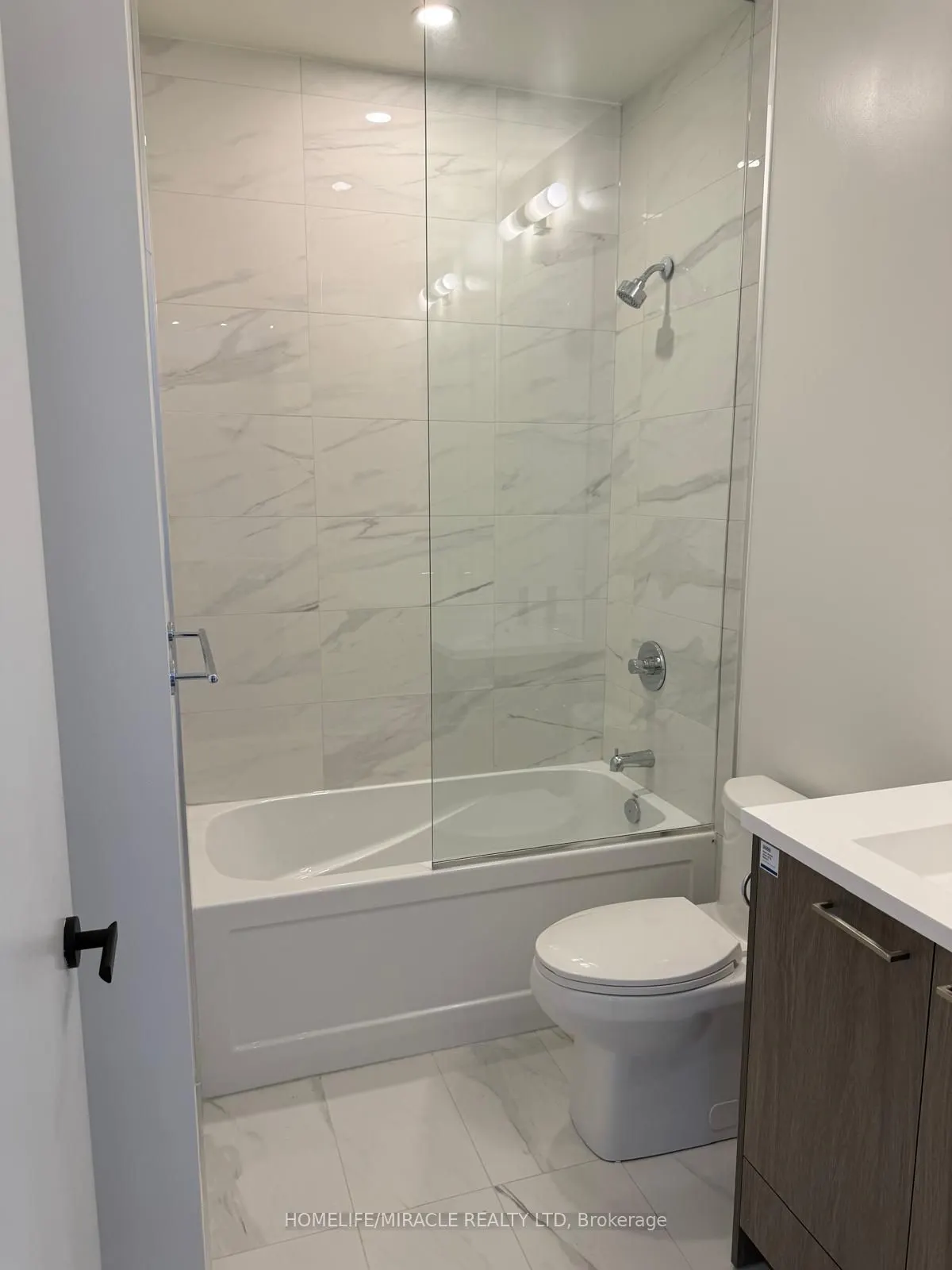 28 Interchange Way, #4307