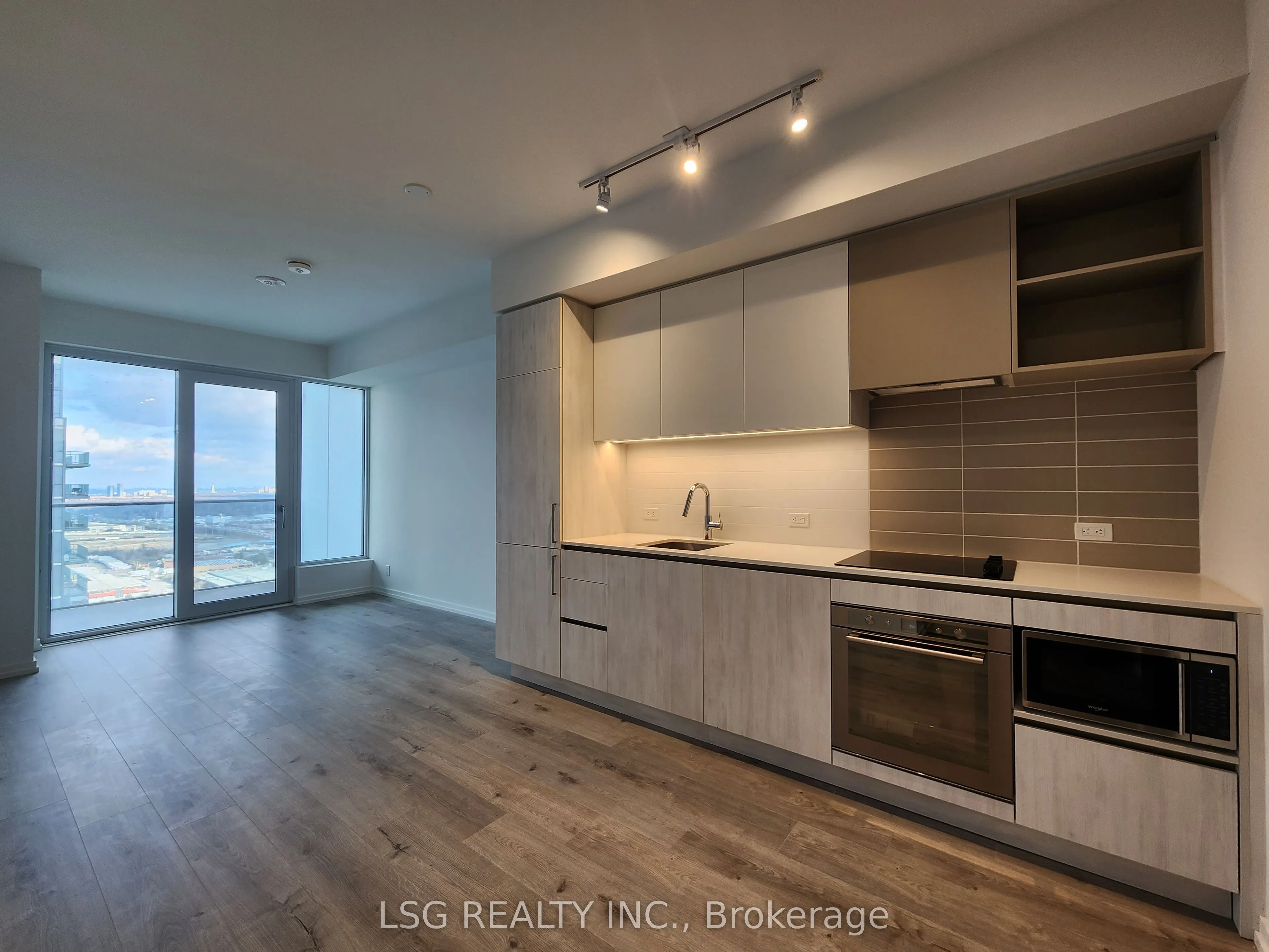7890 Jane Street, #3810