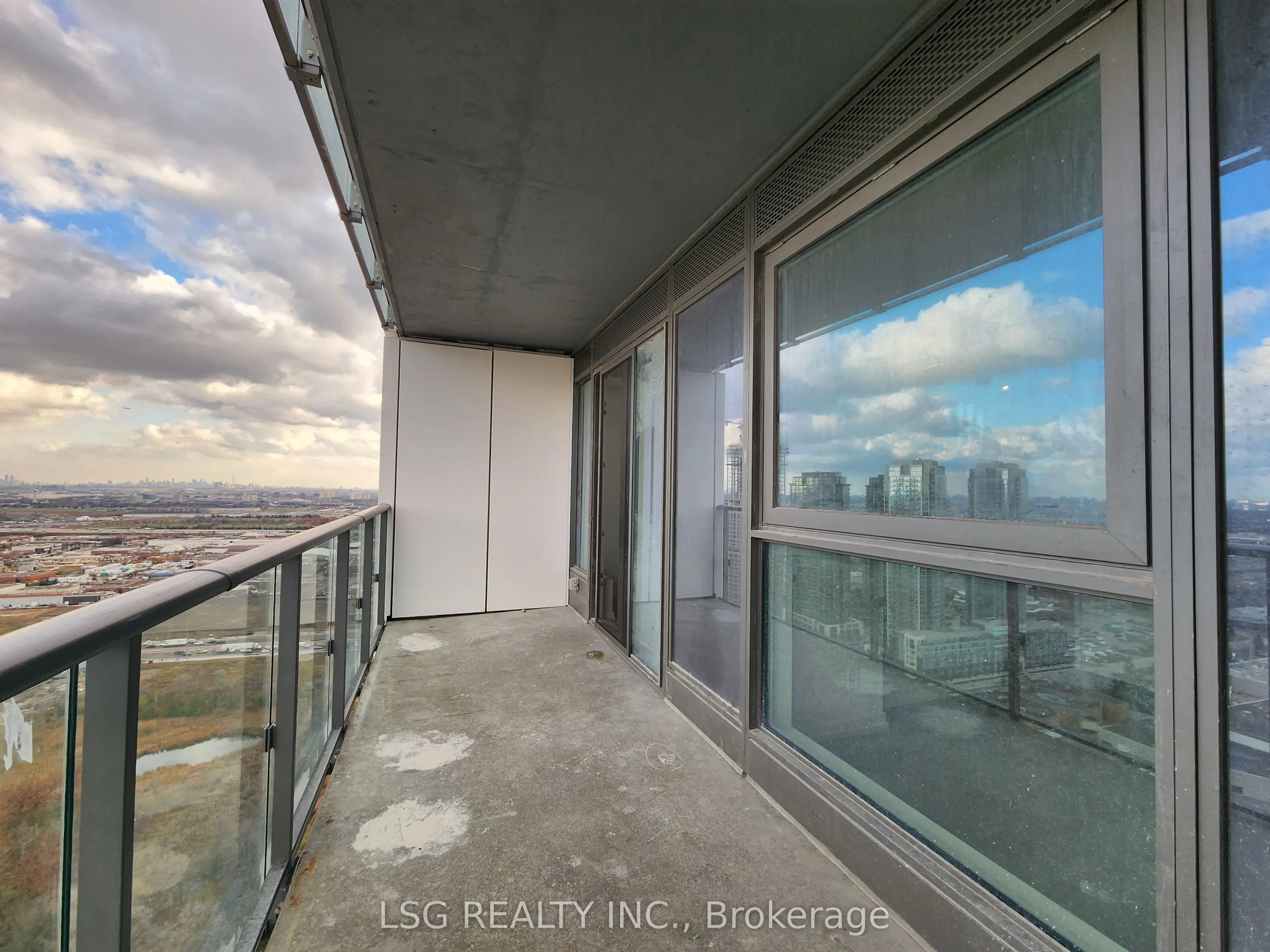 7890 Jane Street, #3810