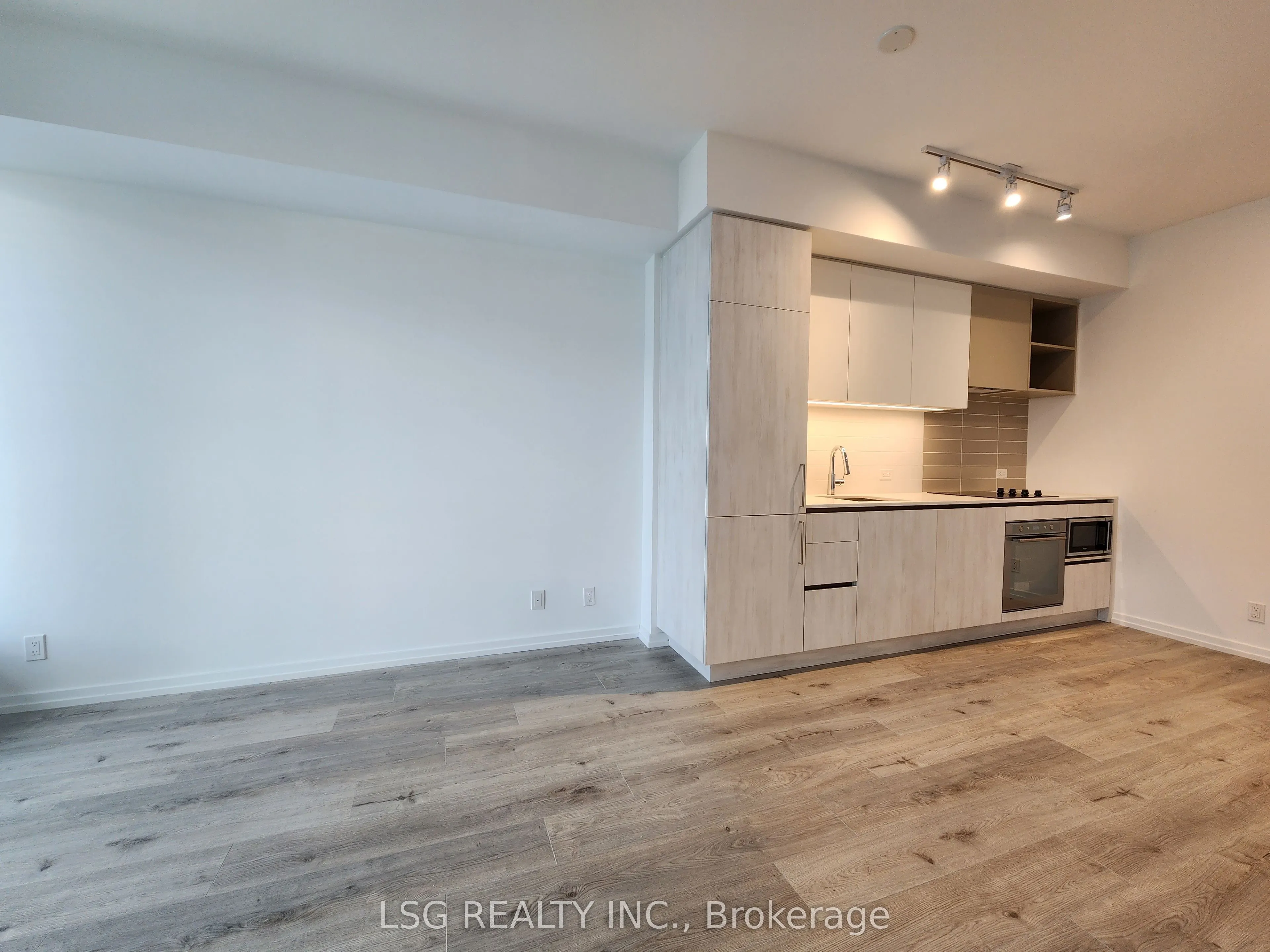 7890 Jane Street, #3810