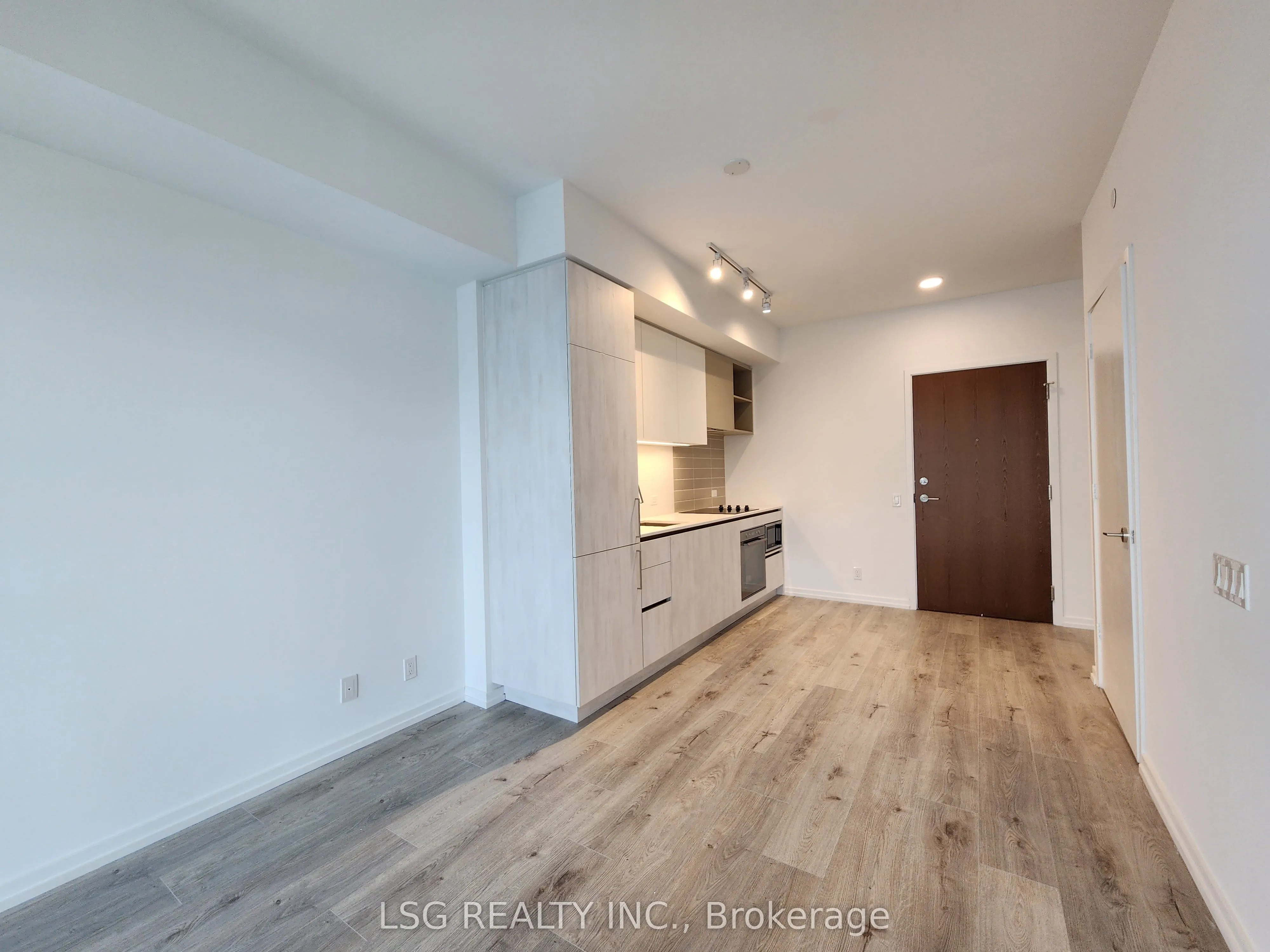 7890 Jane Street, #3810