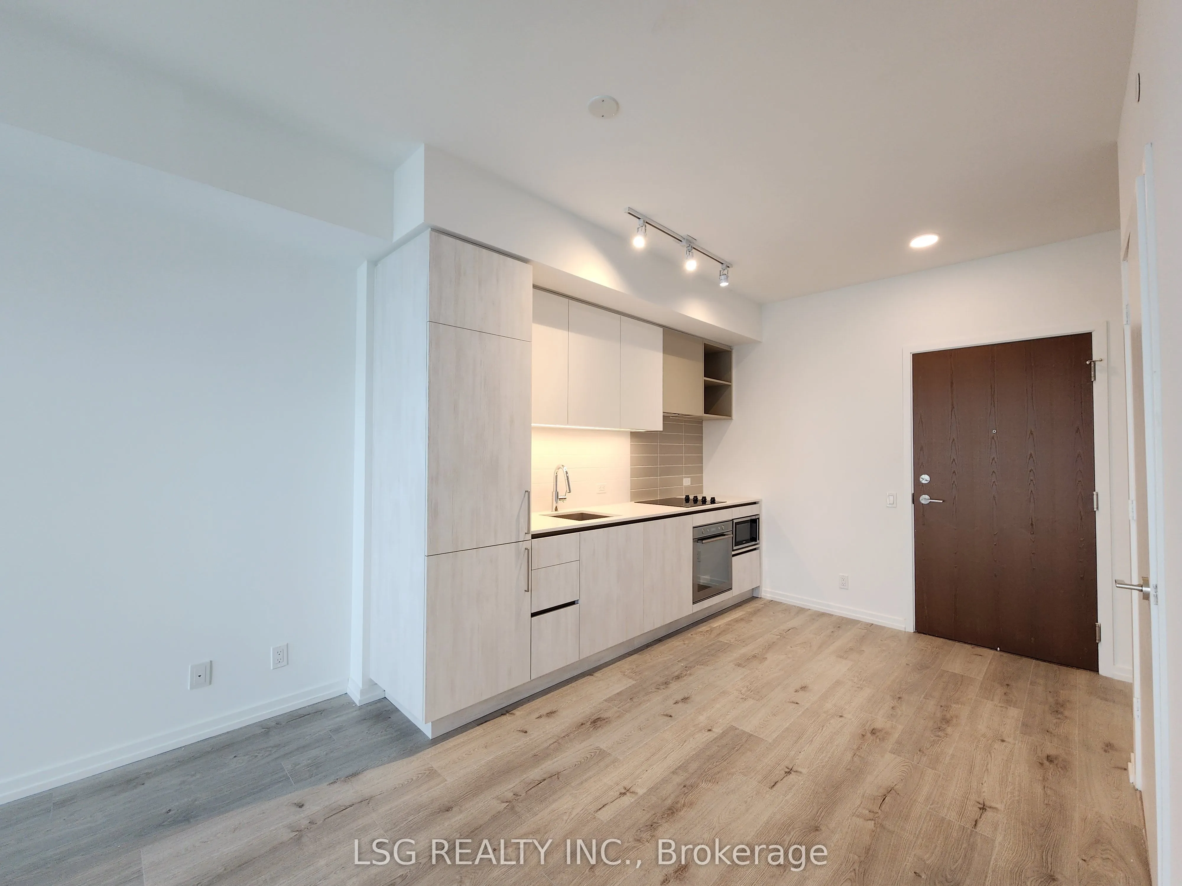 7890 Jane Street, #3810