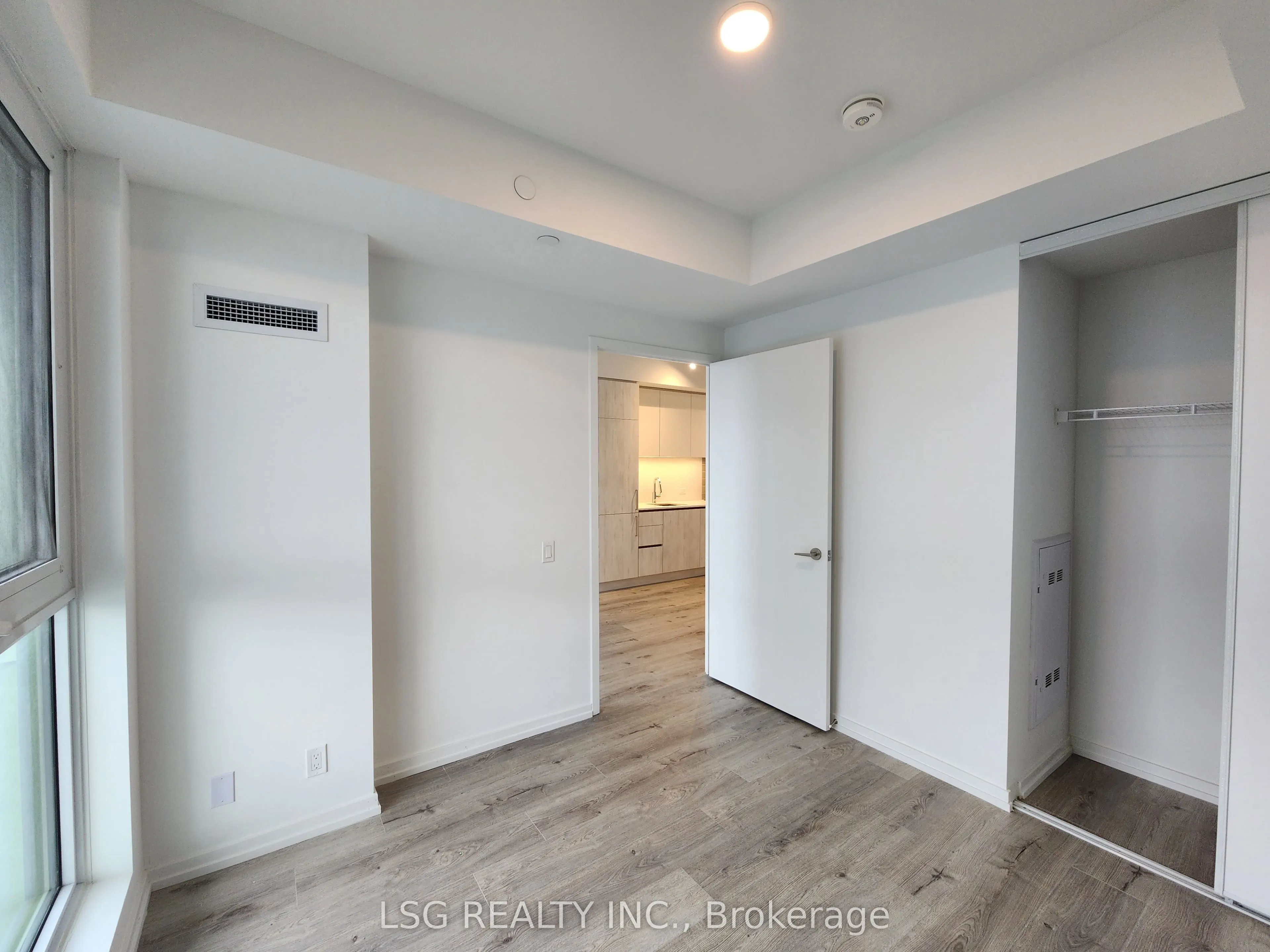 7890 Jane Street, #3810