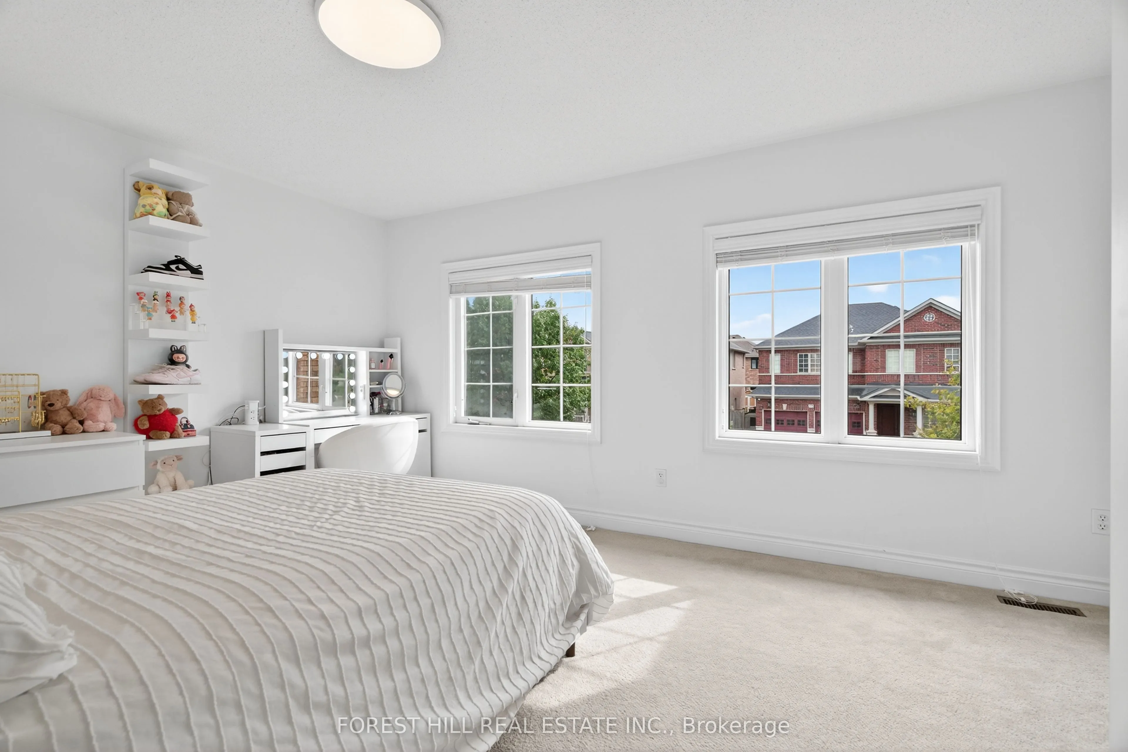 10 Mendel Crescent