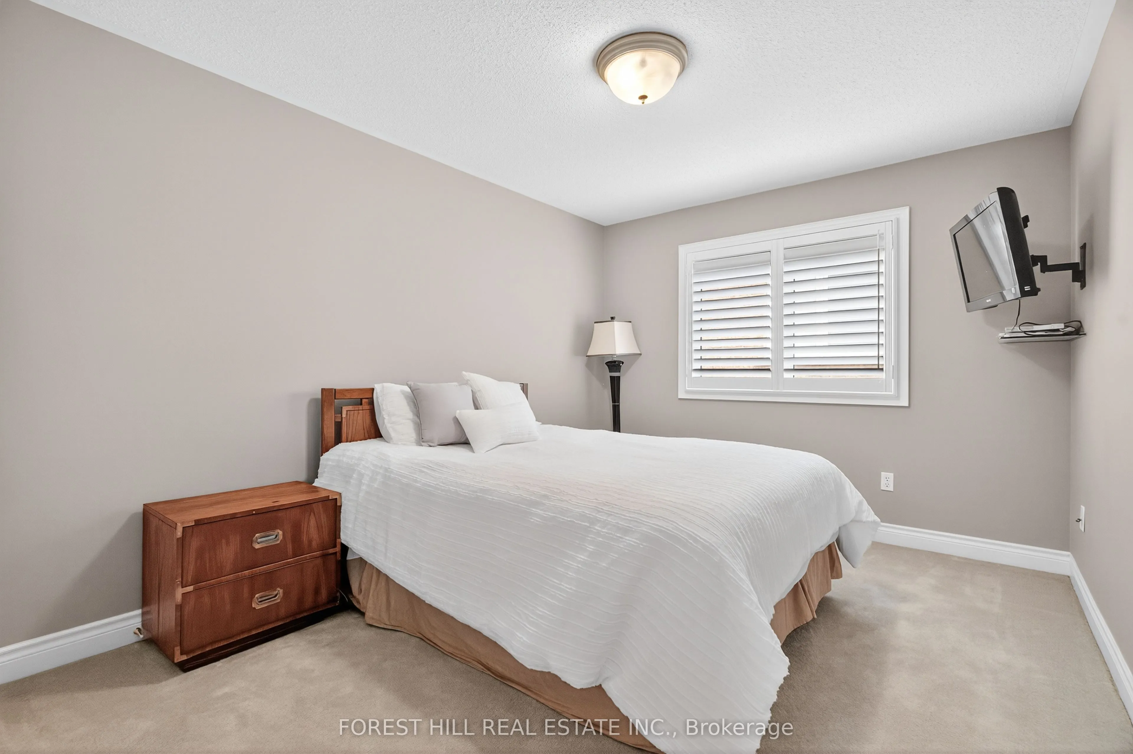10 Mendel Crescent