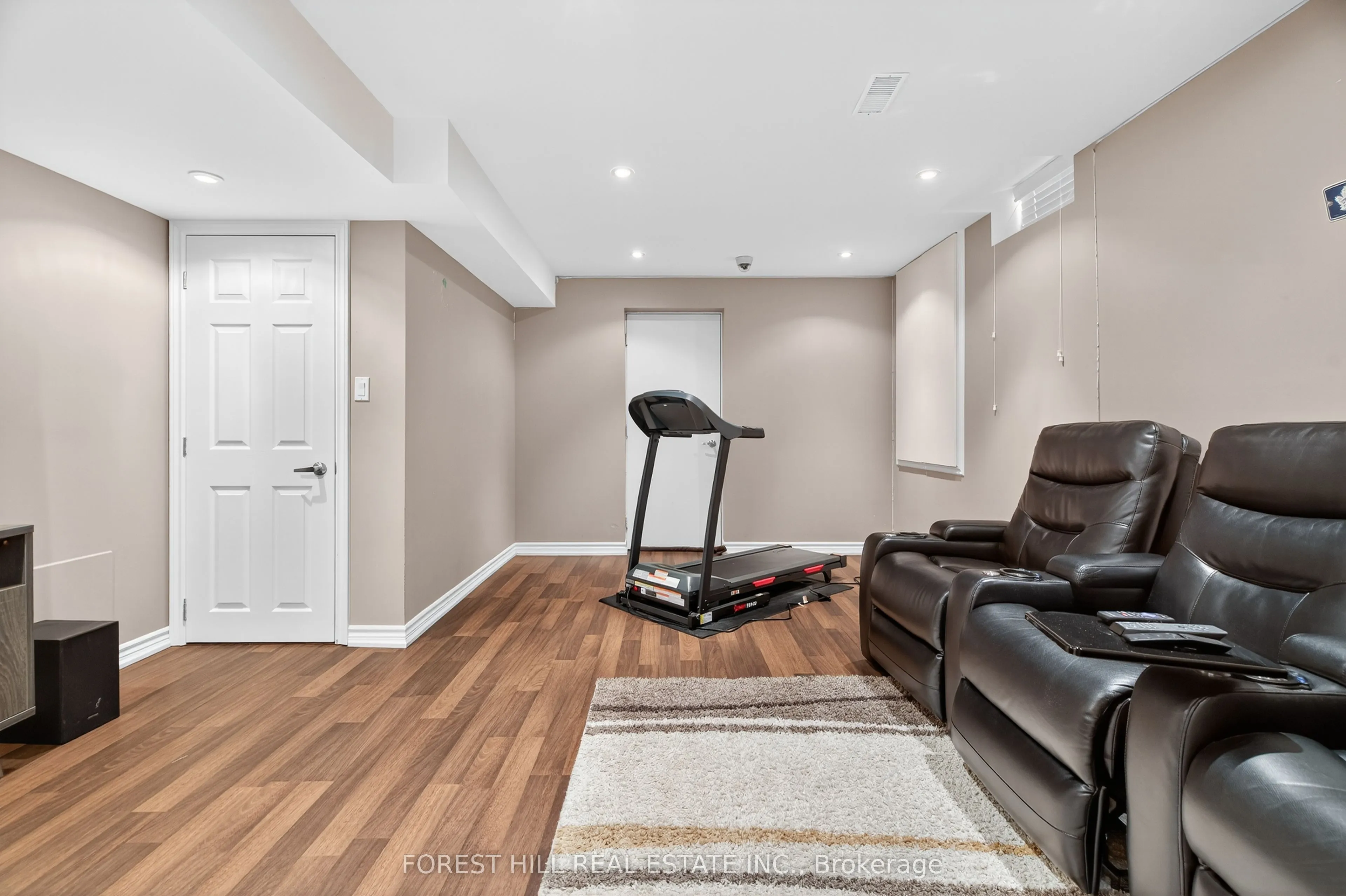 10 Mendel Crescent