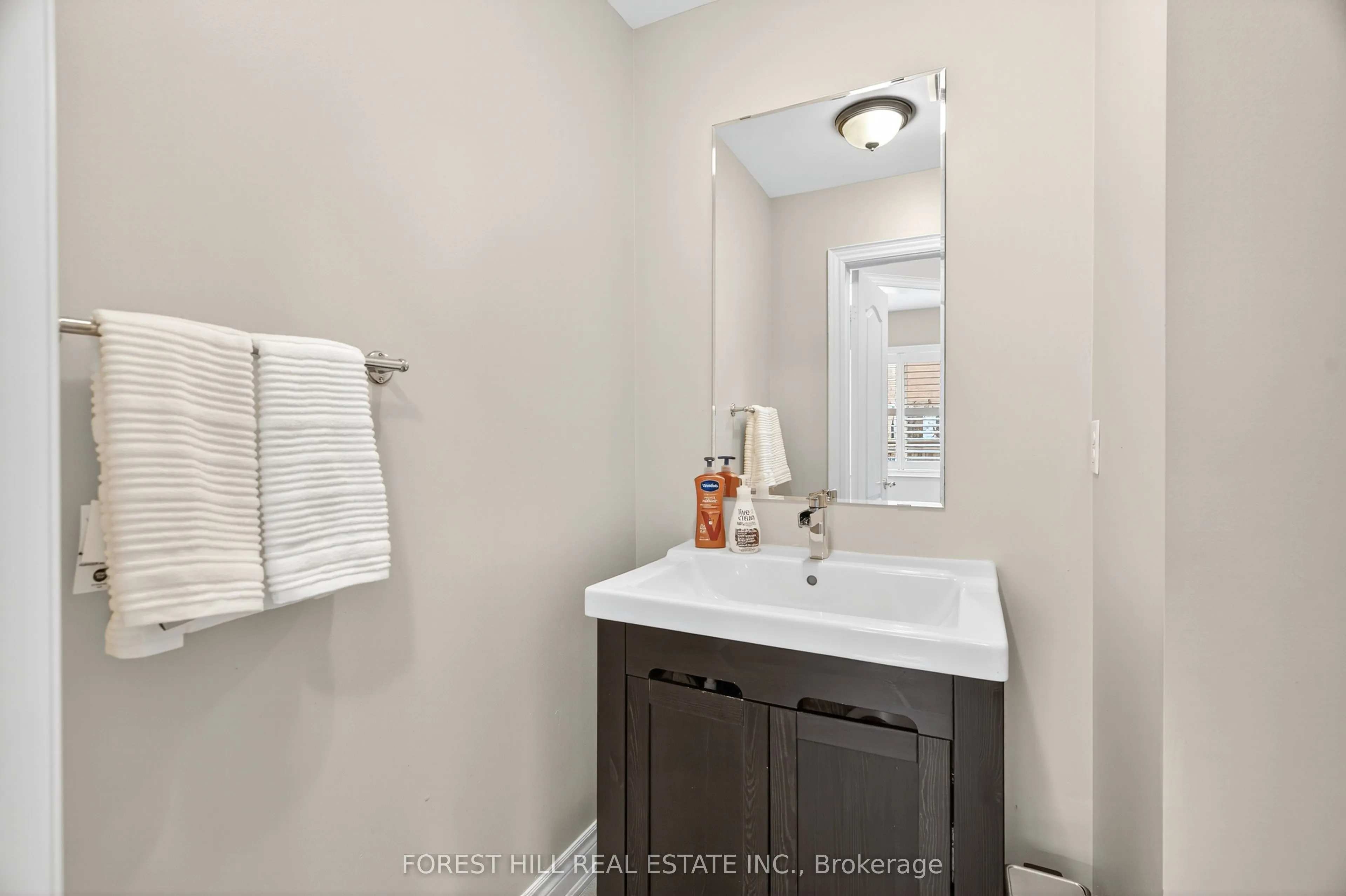 10 Mendel Crescent