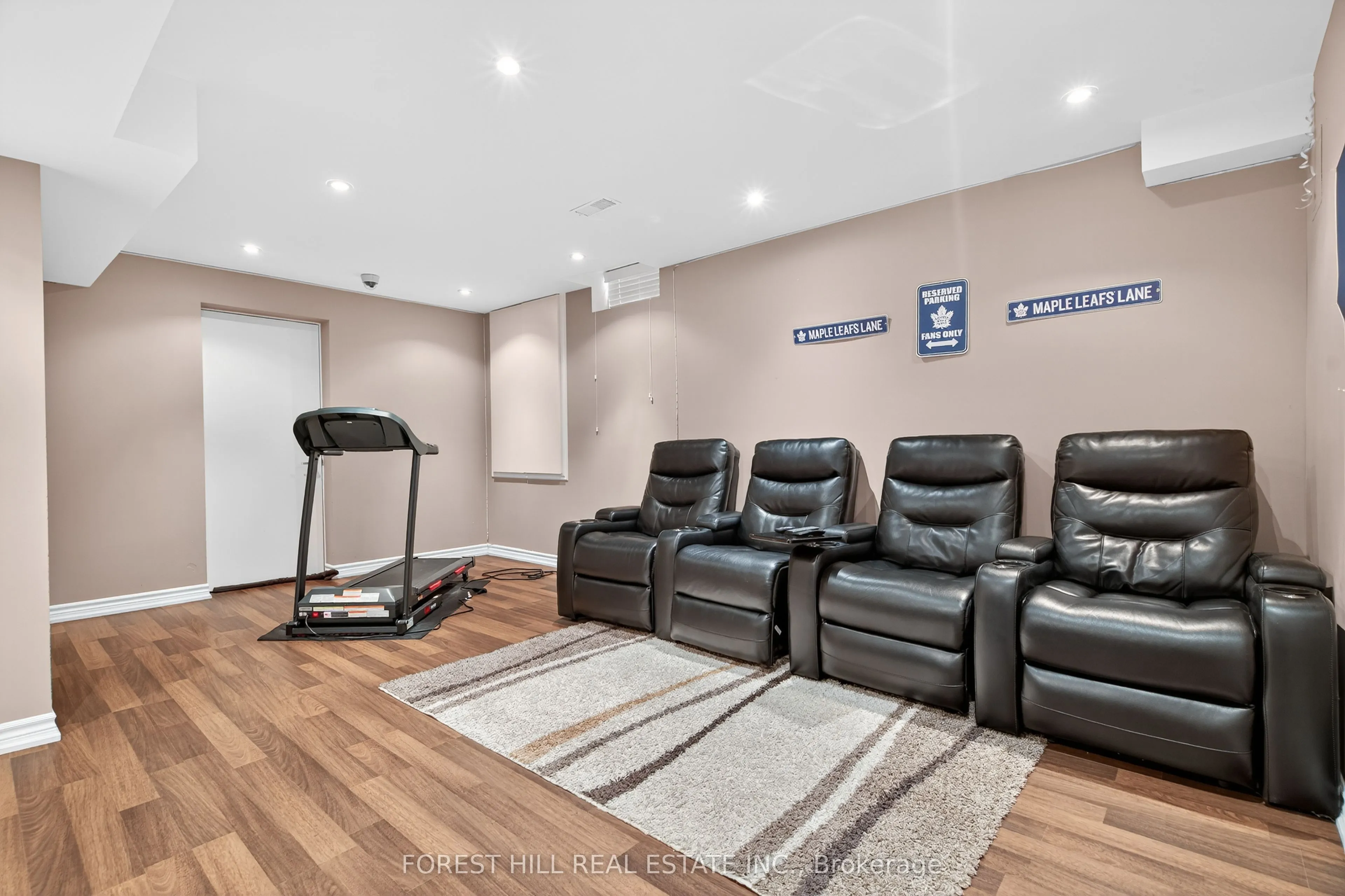 10 Mendel Crescent
