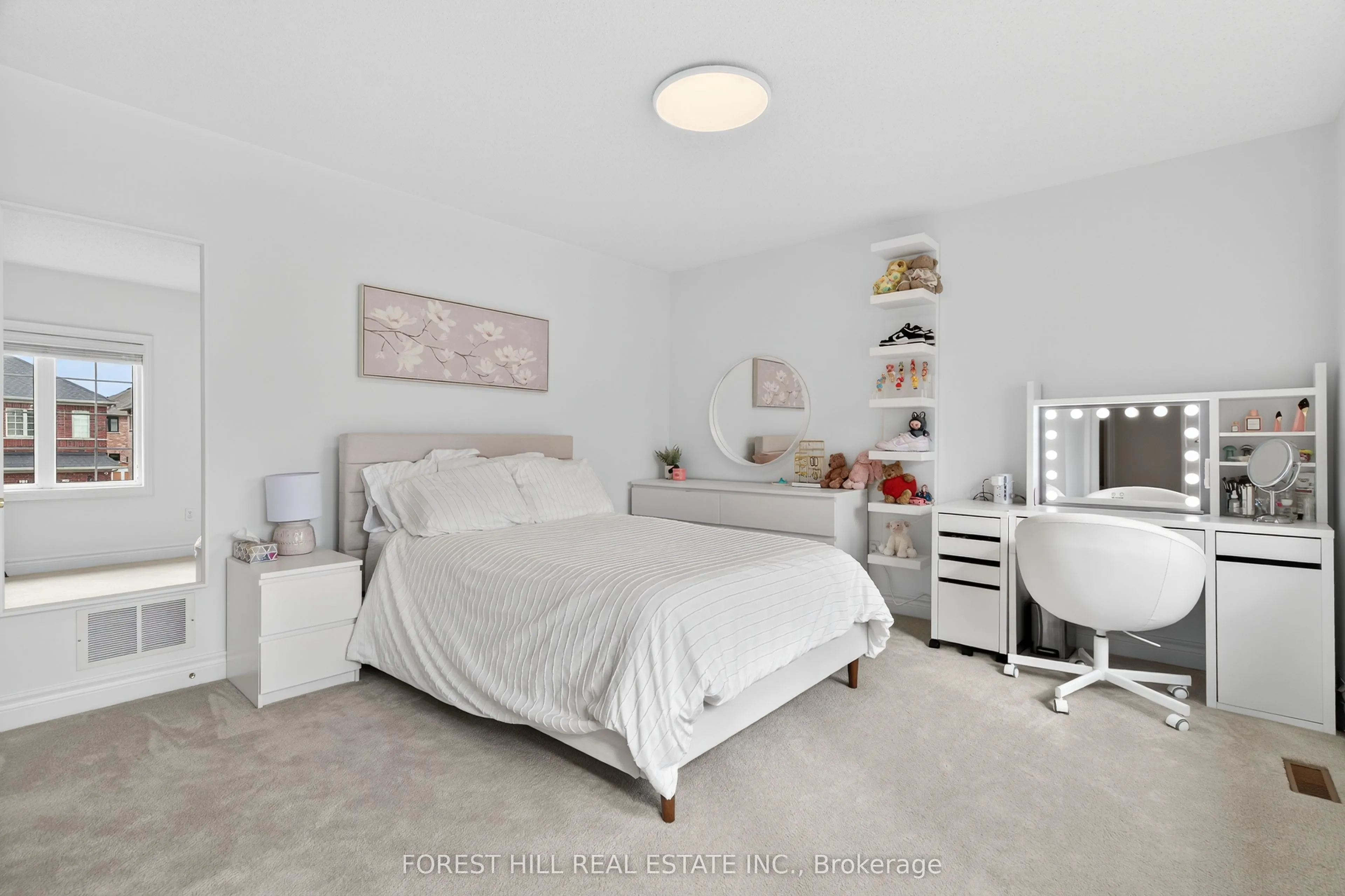 10 Mendel Crescent