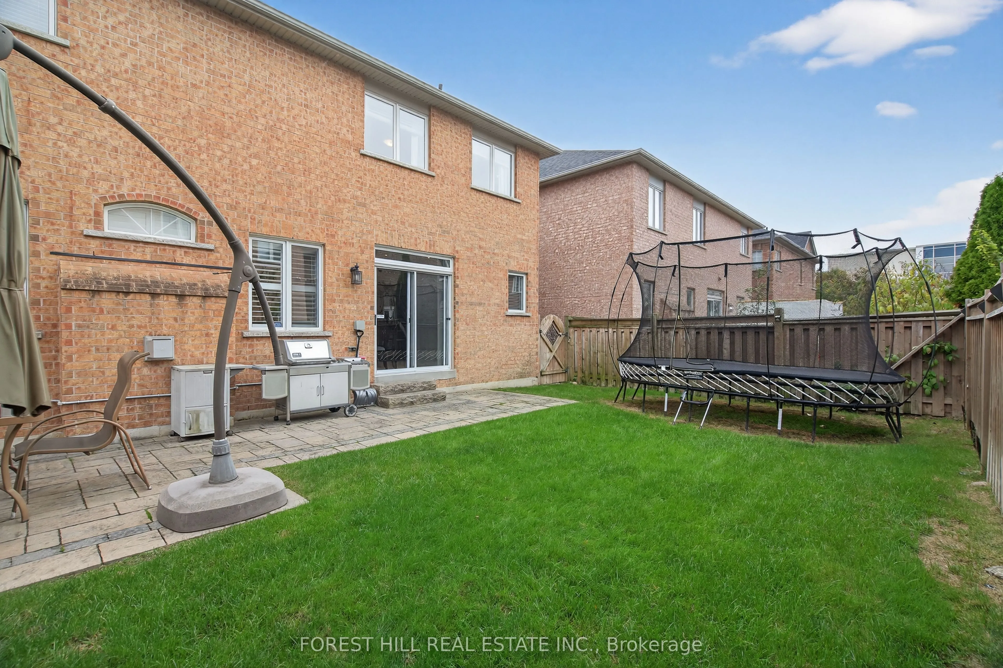 10 Mendel Crescent
