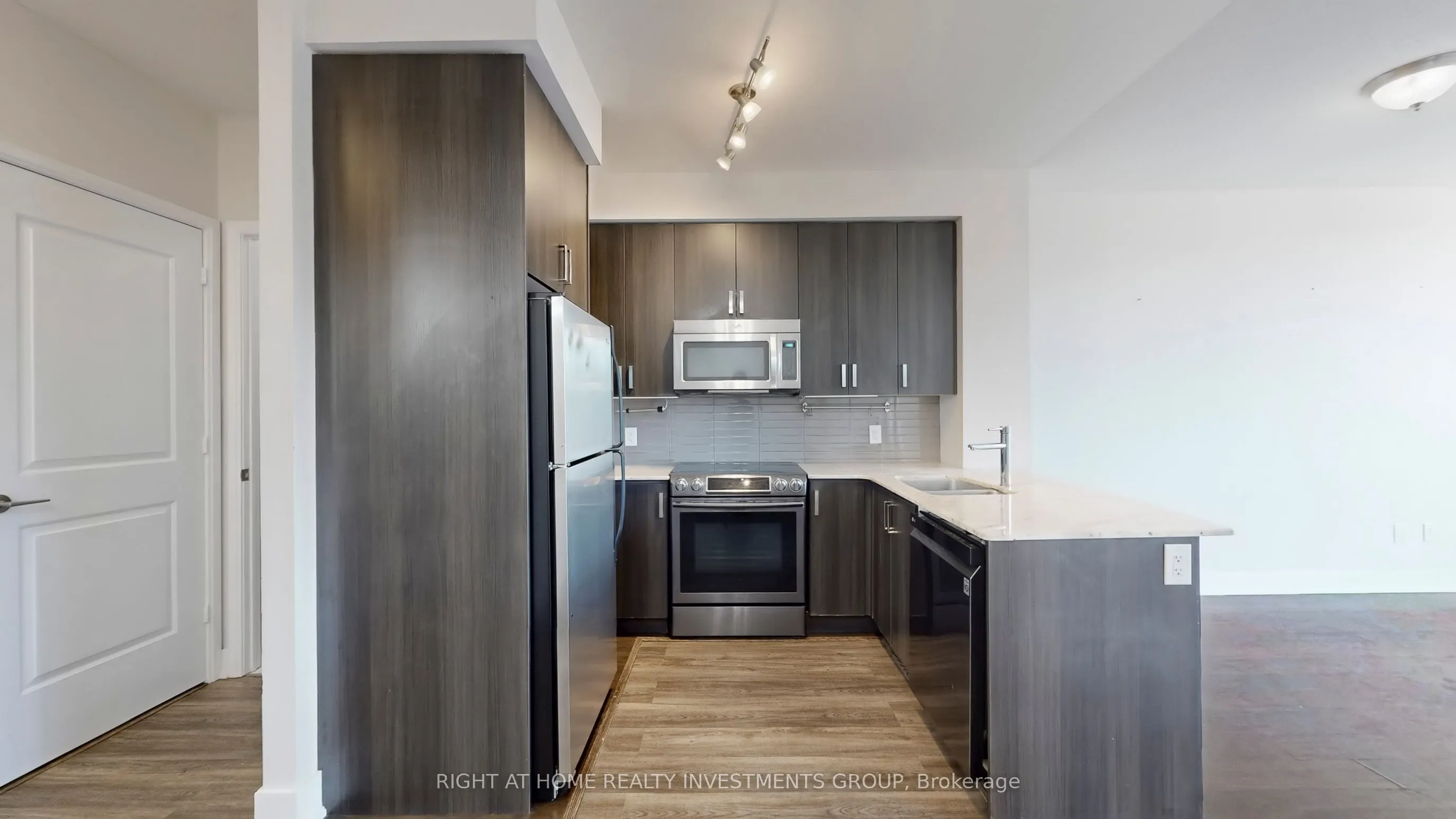 7608 Yonge Street, #430