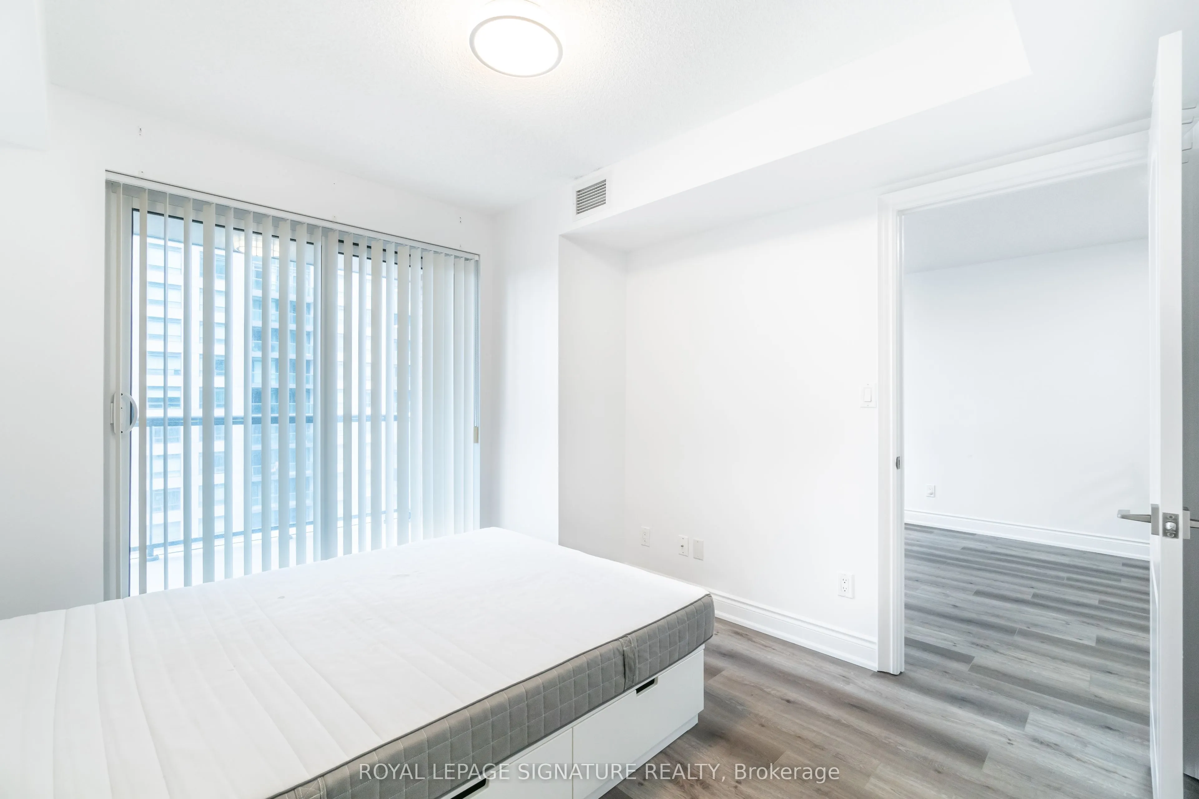 60 South Town Centre Boulevard, #809