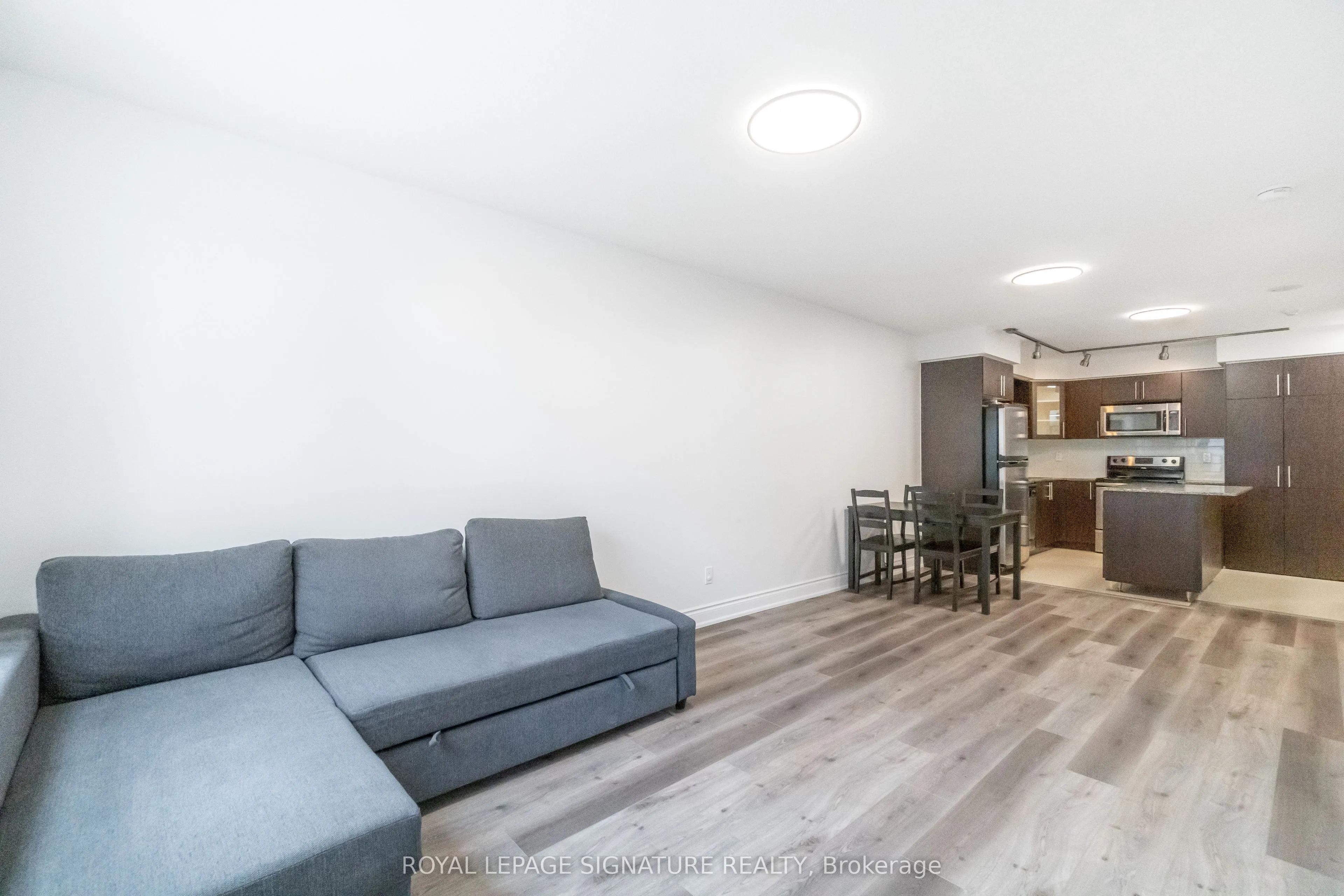 60 South Town Centre Boulevard, #809