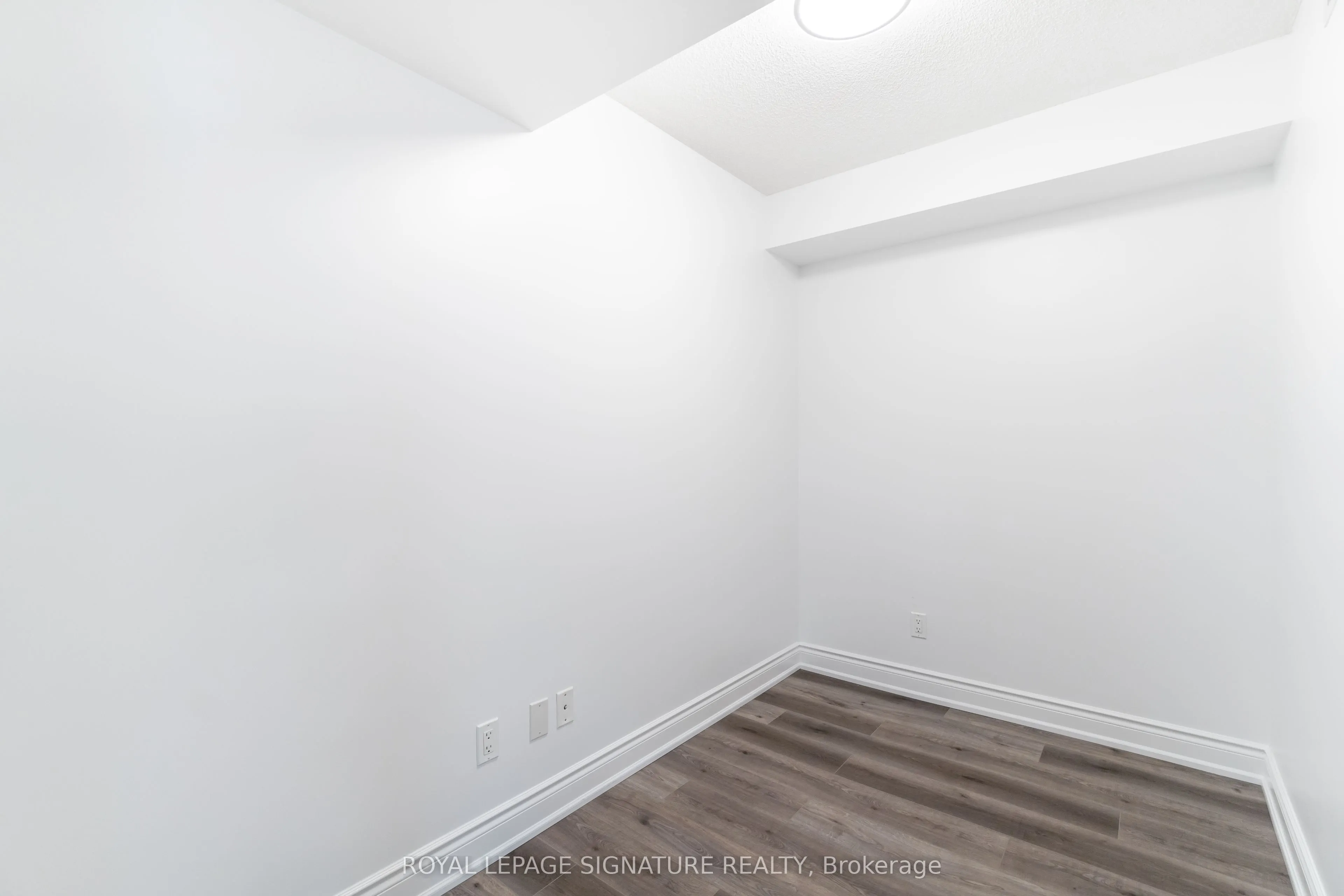 60 South Town Centre Boulevard, #809