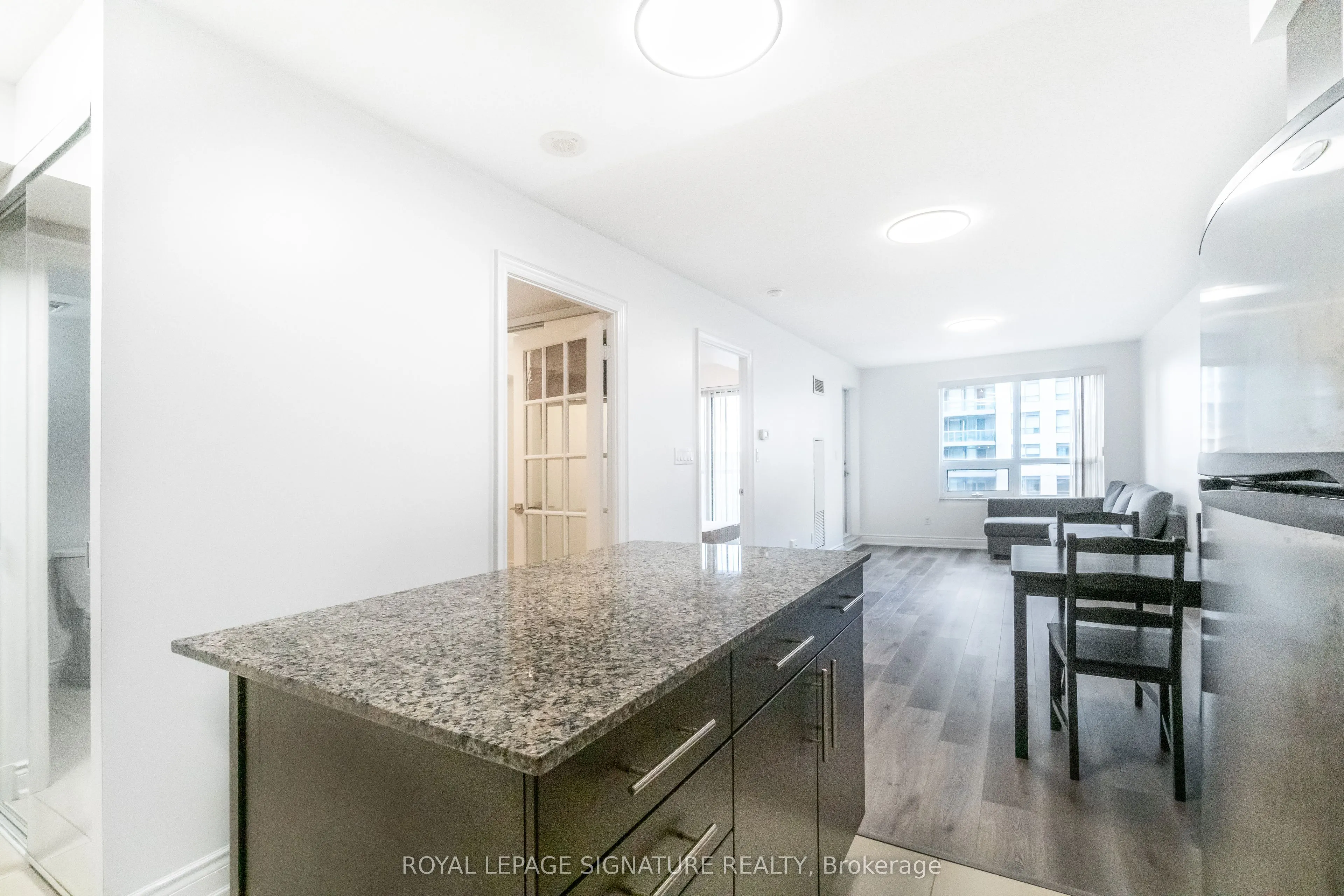 60 South Town Centre Boulevard, #809