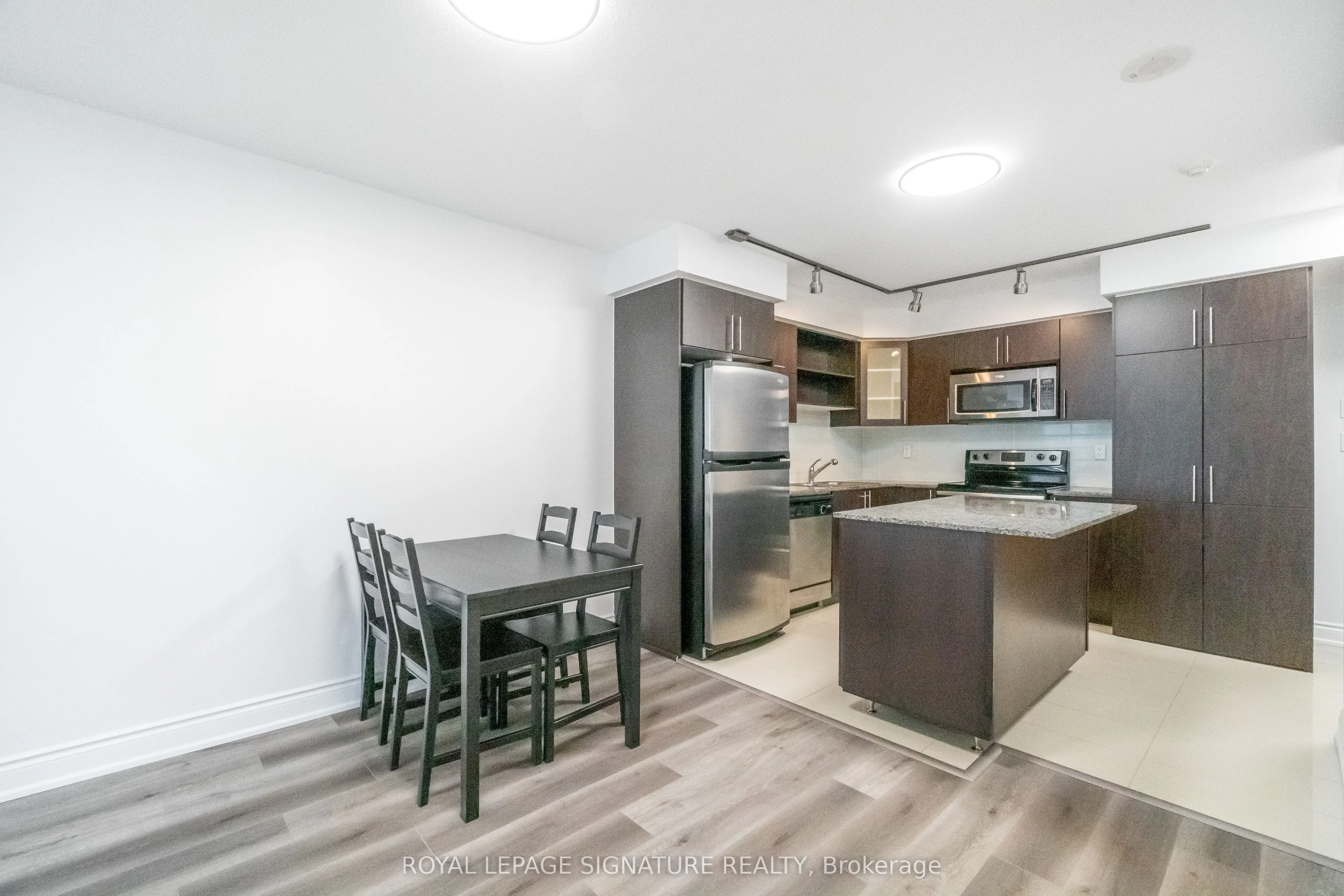 60 South Town Centre Boulevard, #809