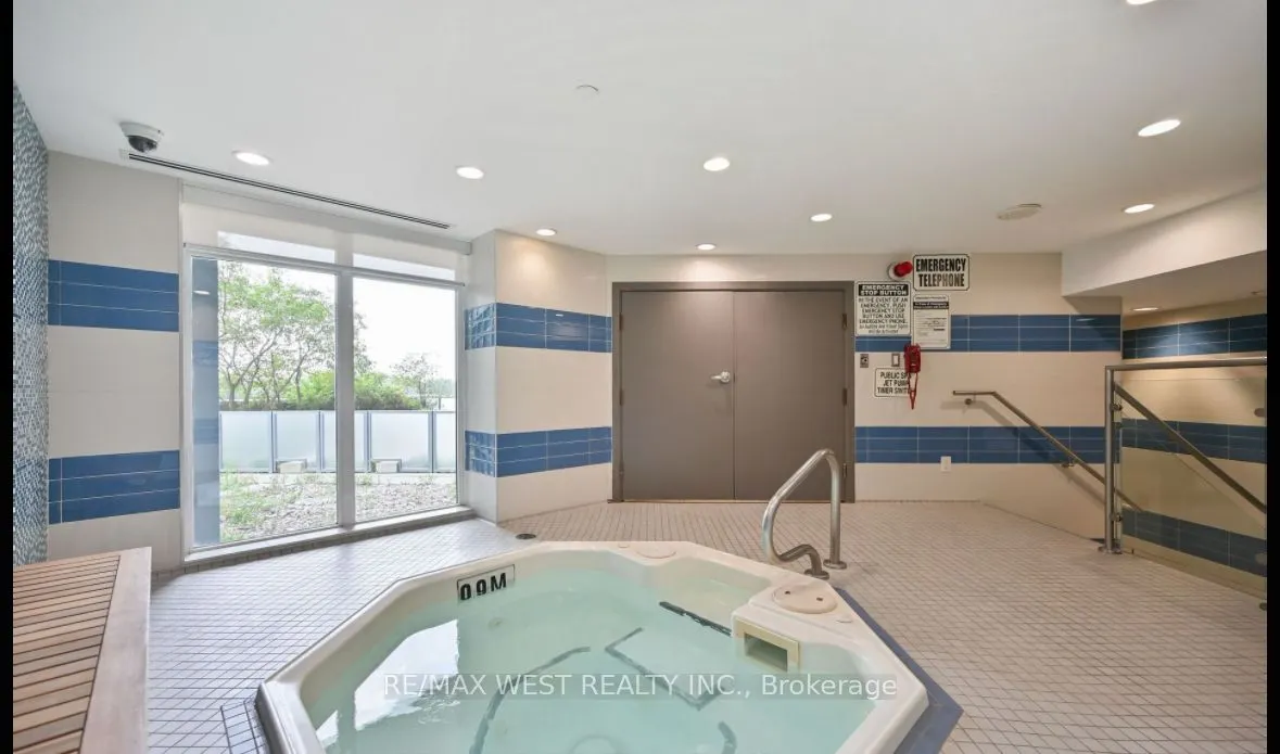 7161 Yonge Street, #327