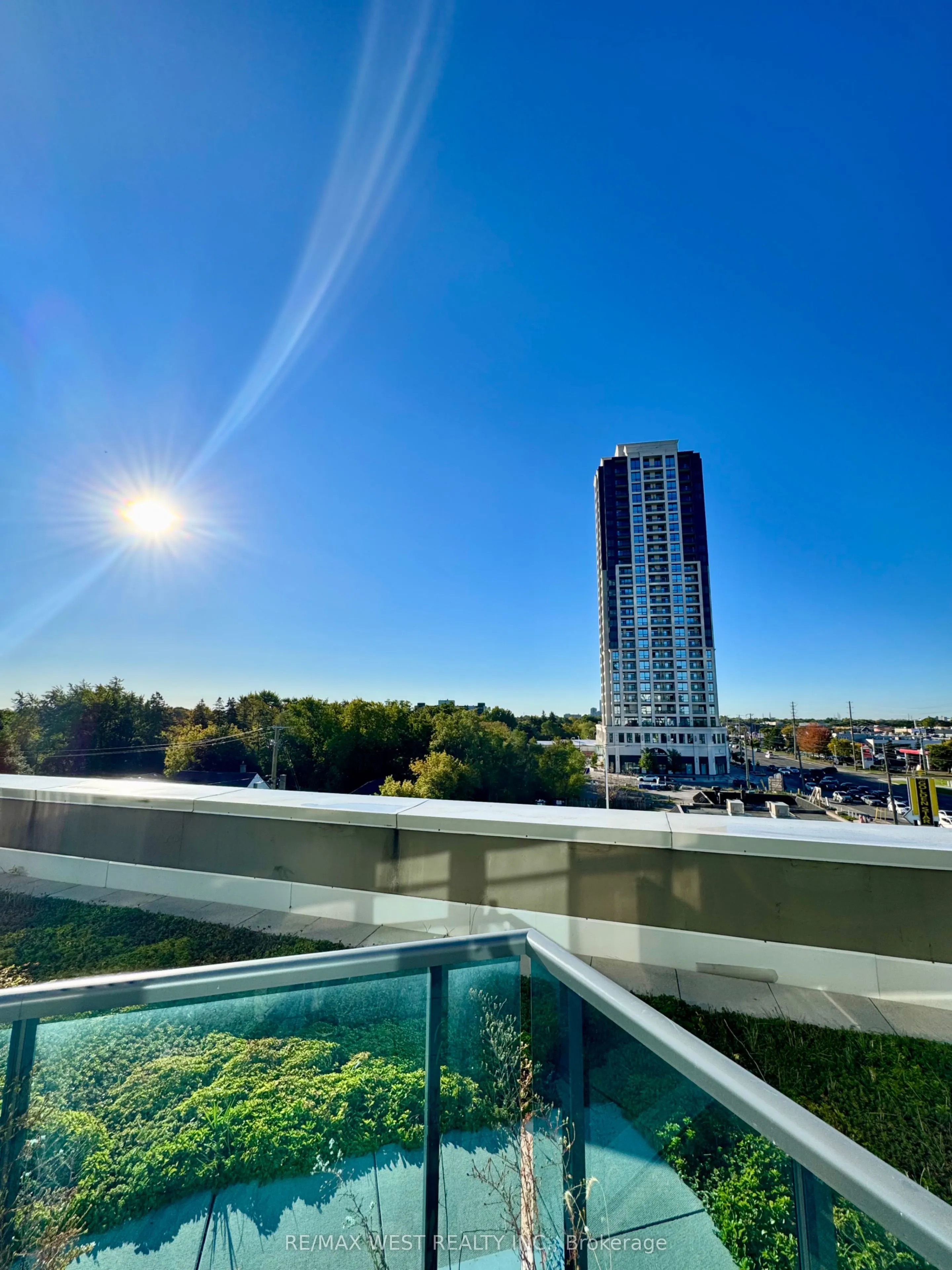 7161 Yonge Street, #327