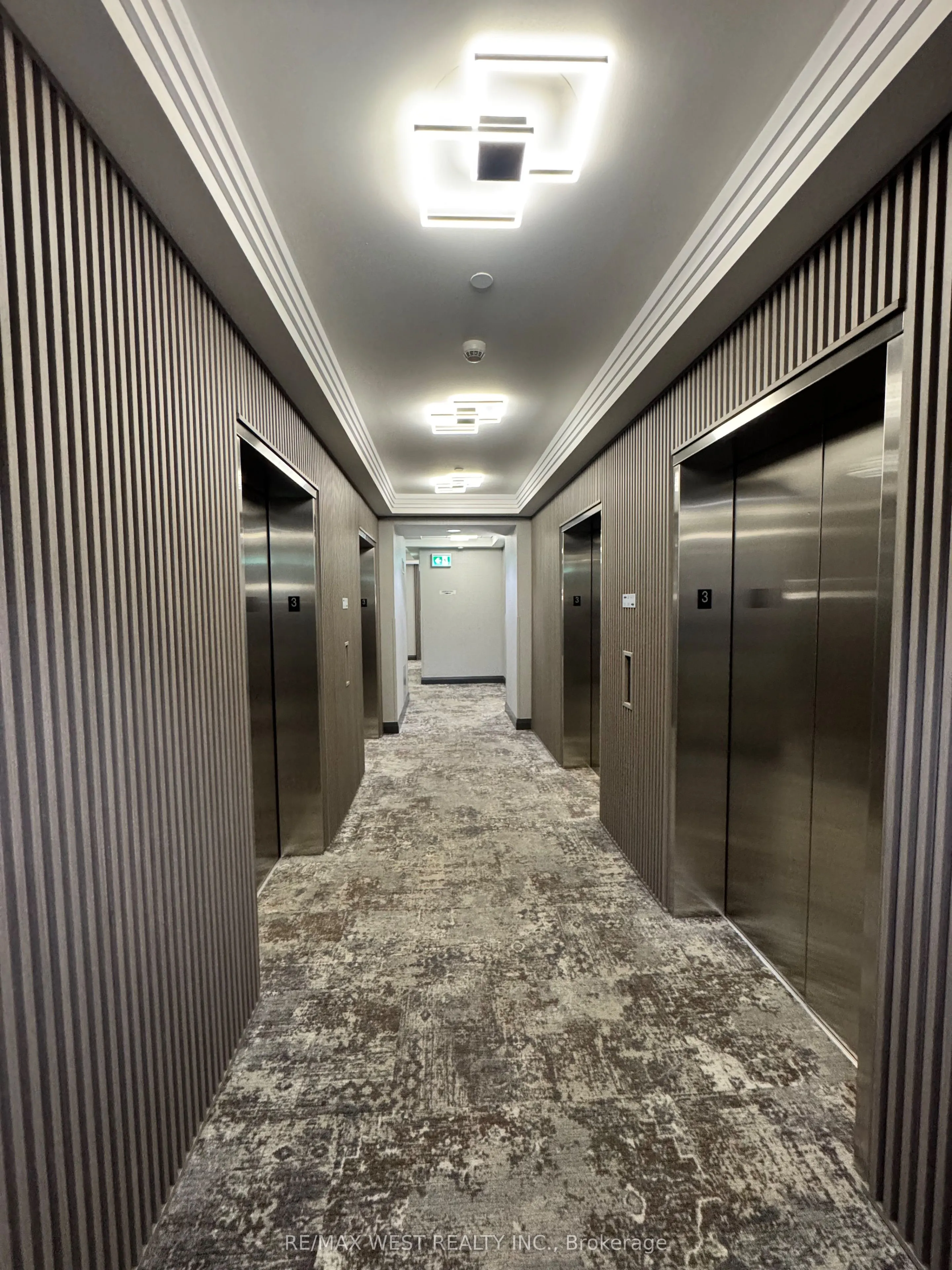 7161 Yonge Street, #327