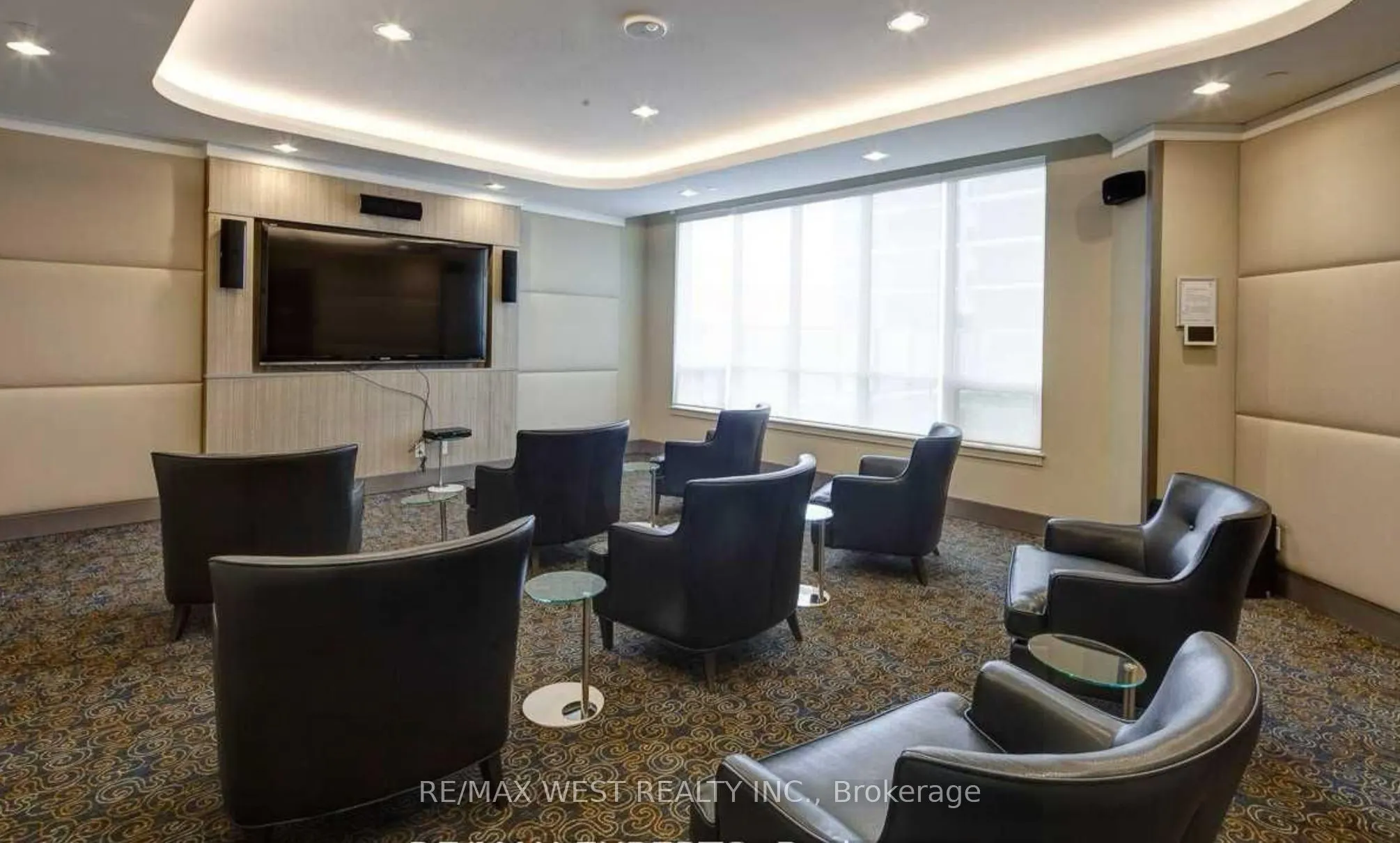 7161 Yonge Street, #327