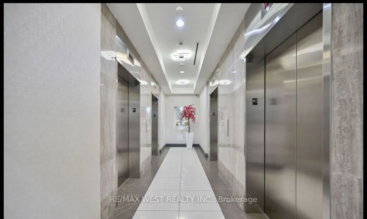 7161 Yonge Street, #327