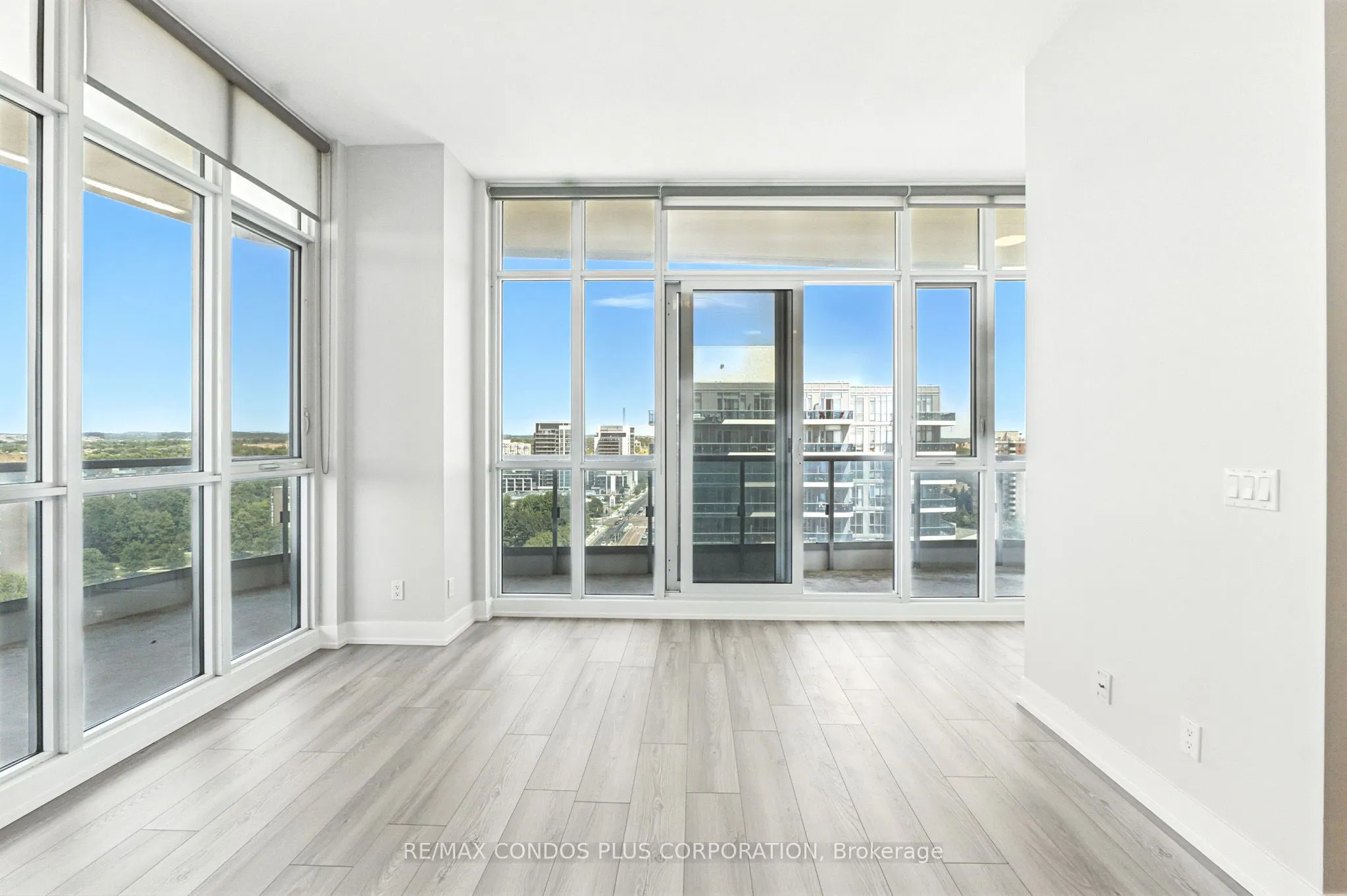 9471 Yonge Street, #Lph15