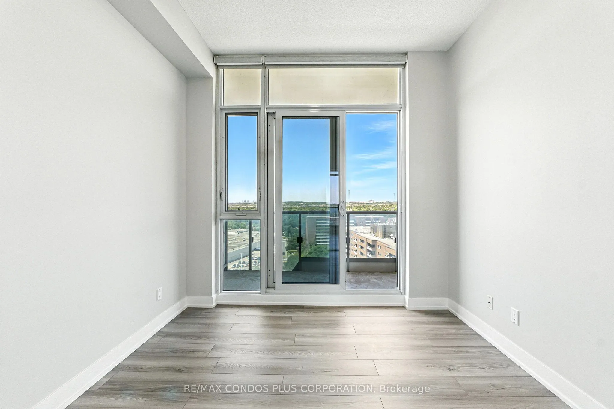 9471 Yonge Street, #Lph15