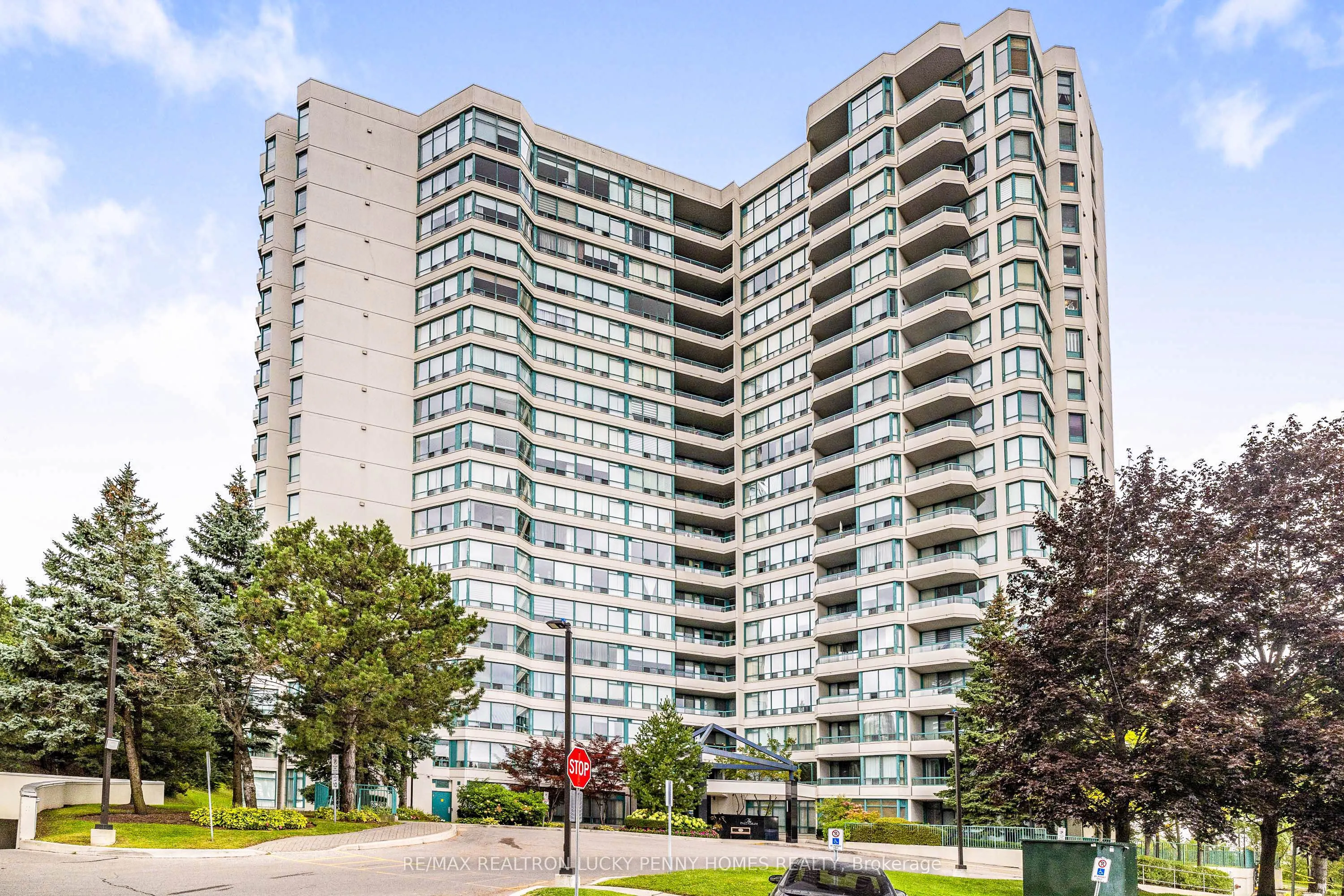 7250 Yonge Street, #804