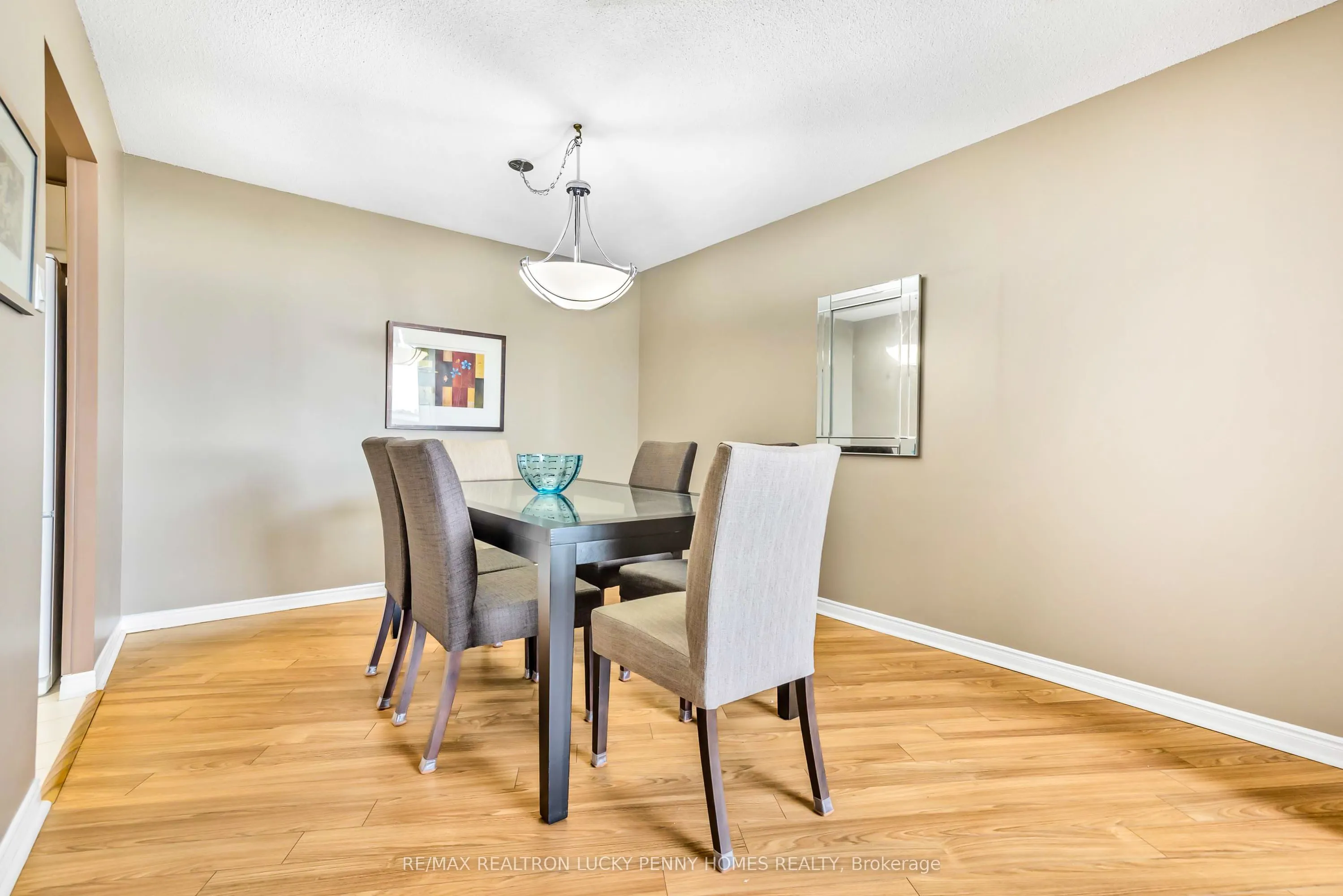 7250 Yonge Street, #804