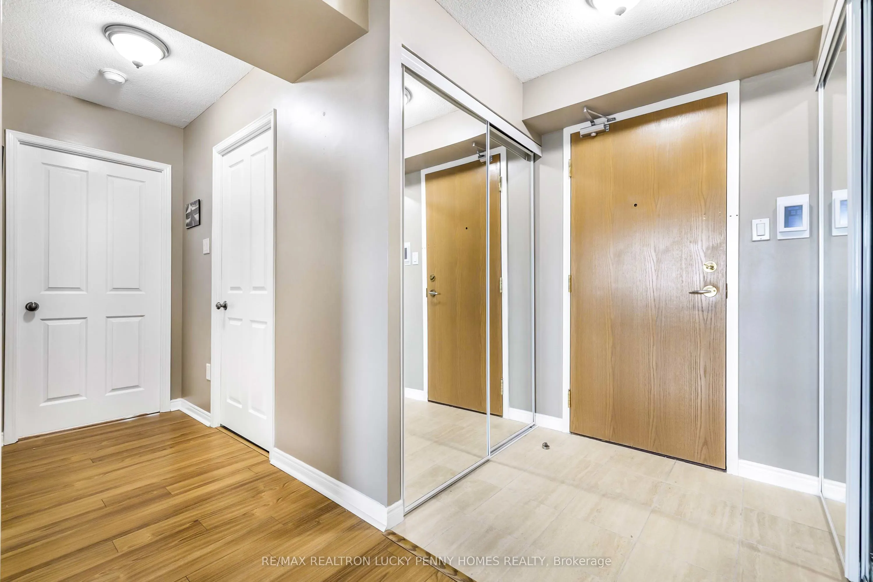 7250 Yonge Street, #804